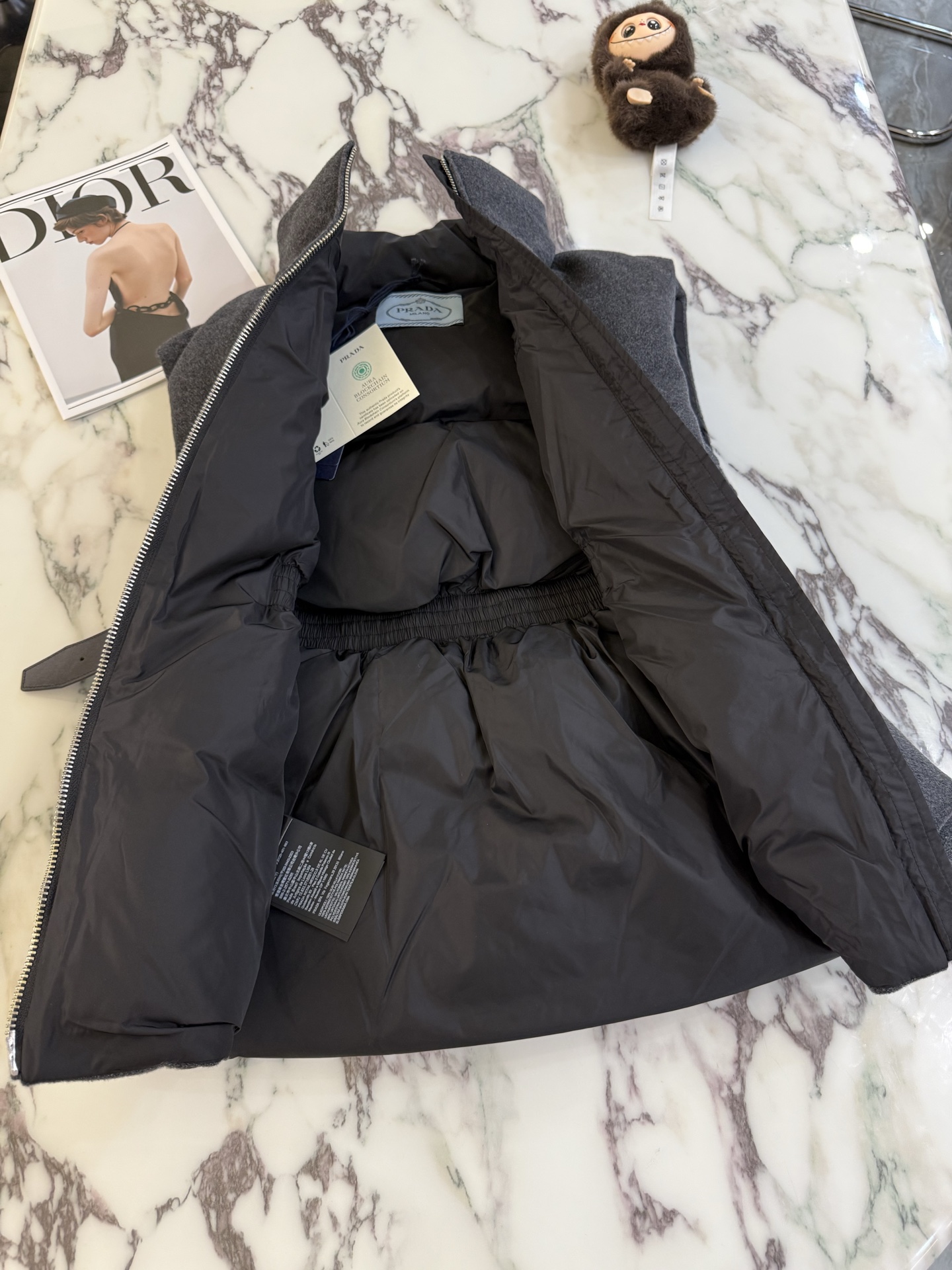 ✨✨✨25。rada普拉达女士束腰蓬松马甲尺码：36 38 40 42