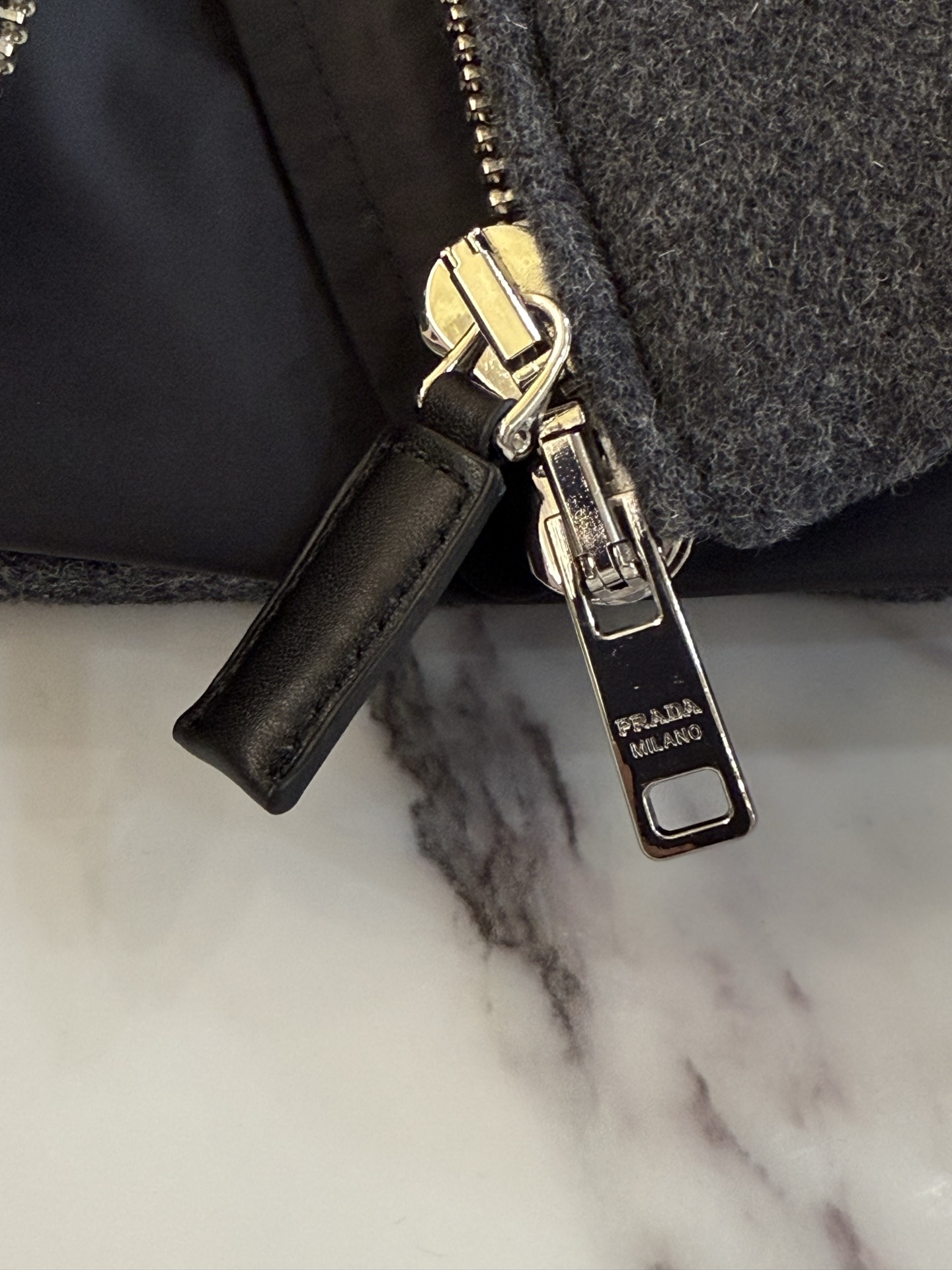 ✨✨✨25。rada普拉达女士束腰蓬松马甲尺码：36 38 40 42