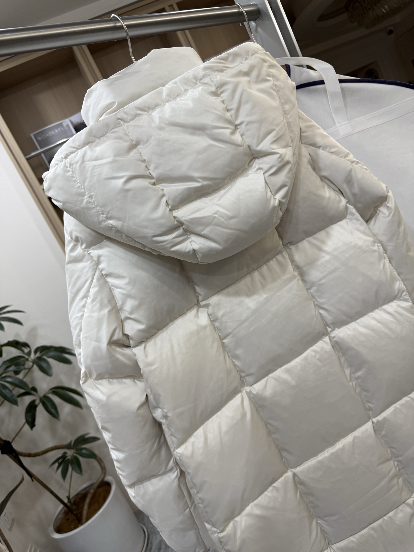 ✨✨✨25Moncler盟可睐 Litte白巧黑巧连帽长款羽绒服女款夹克外套Litte羽绒夹克具有保护性