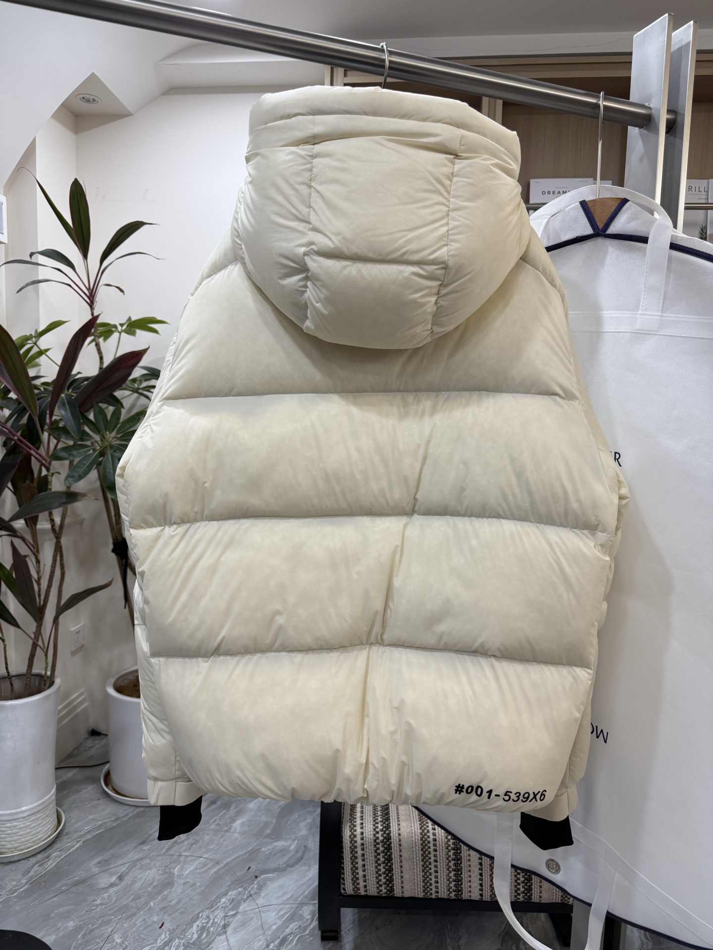 🔥🔥🔥 顶级版 专柜同步 🔥🔥🔥🇫🇷 Mo＊cⅠer 秋冬款羽绒服👇👇👇 顶级版本 90绒 充绒量500