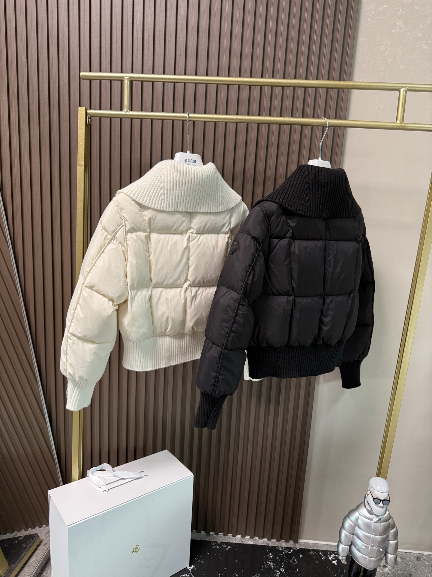 ✨✨✨蒙口秋冬最新款，针织拼接大翻领夹克羽绒服外套 ，针织翻领夹克版型，显瘦不挑人 国标90白鹅绒填充 