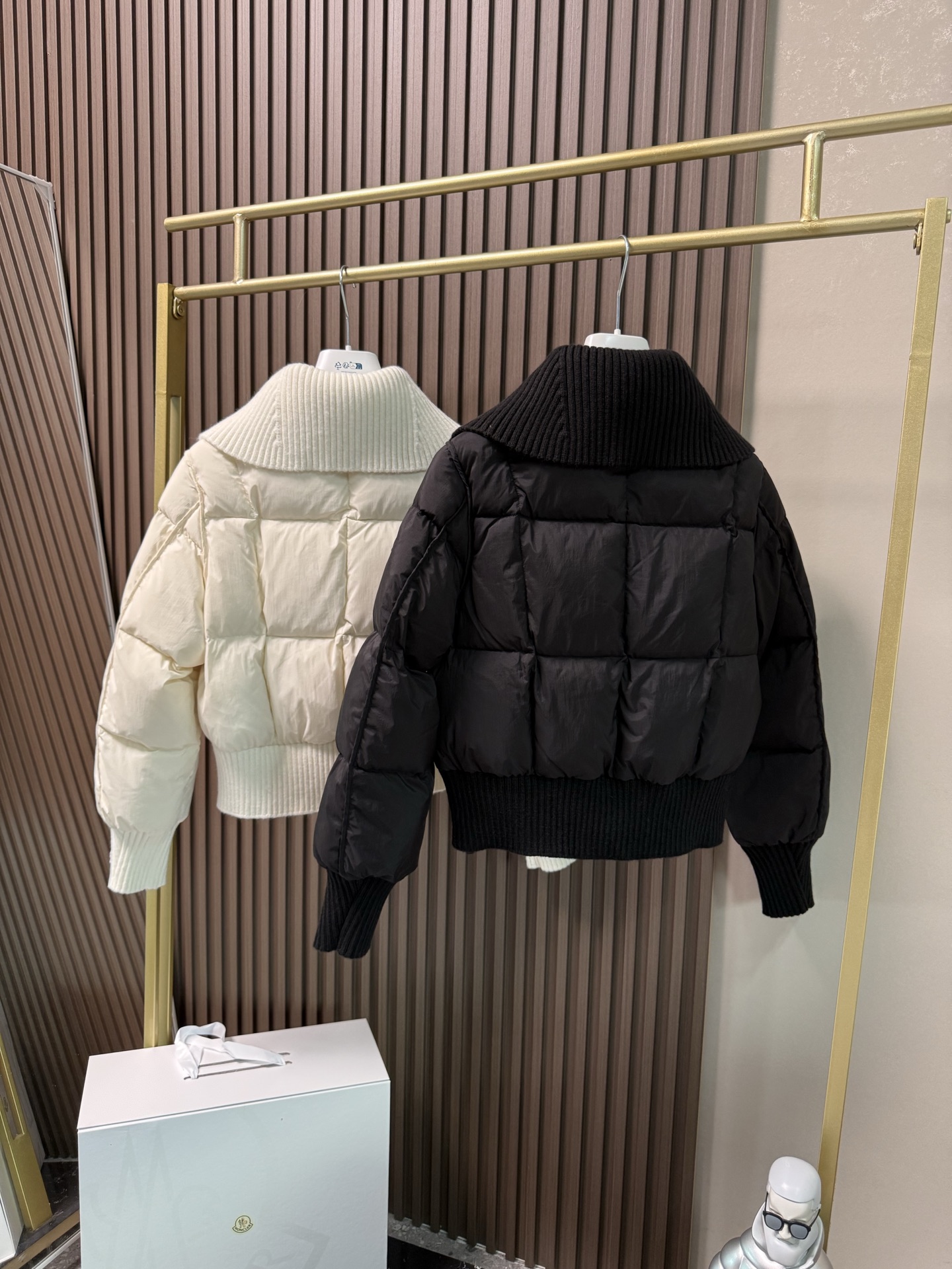 ✨✨✨蒙口秋冬最新款，针织拼接大翻领夹克羽绒服外套 ，针织翻领夹克版型，显瘦不挑人 国标90白鹅绒填充 