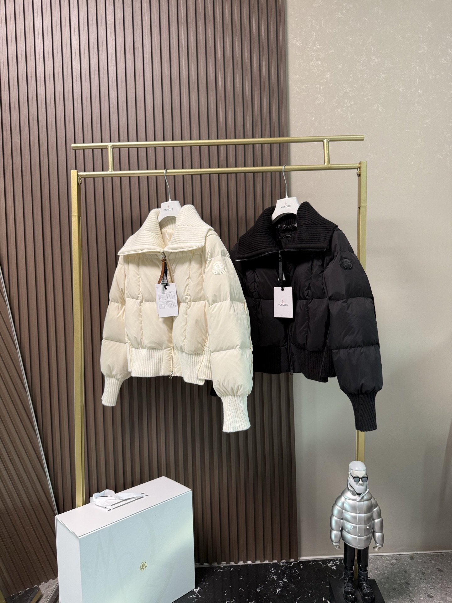 ✨✨✨蒙口秋冬最新款，针织拼接大翻领夹克羽绒服外套 ，针织翻领夹克版型，显瘦不挑人 国标90白鹅绒填充 