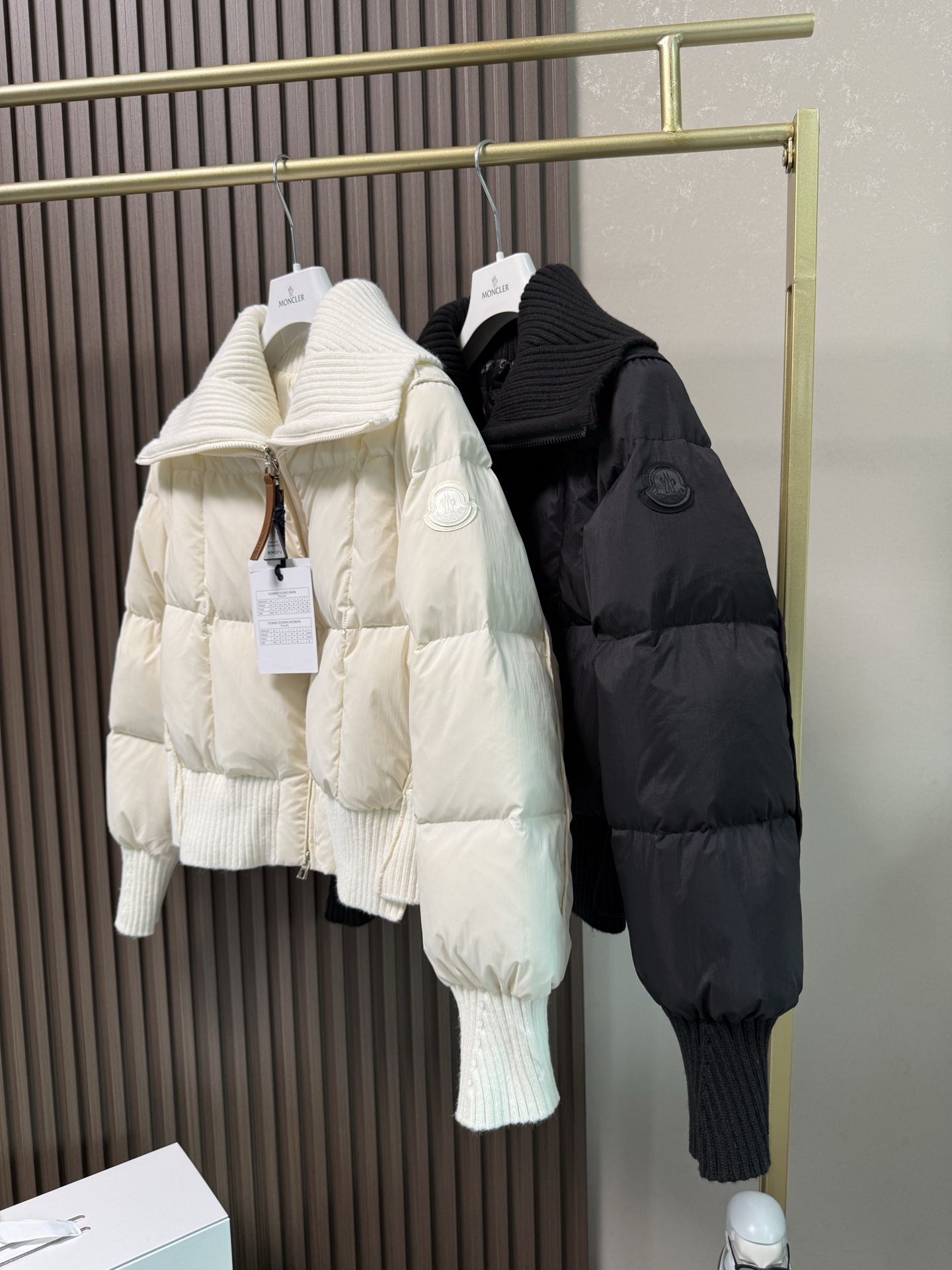 ✨✨✨蒙口秋冬最新款，针织拼接大翻领夹克羽绒服外套 ，针织翻领夹克版型，显瘦不挑人 国标90白鹅绒填充 