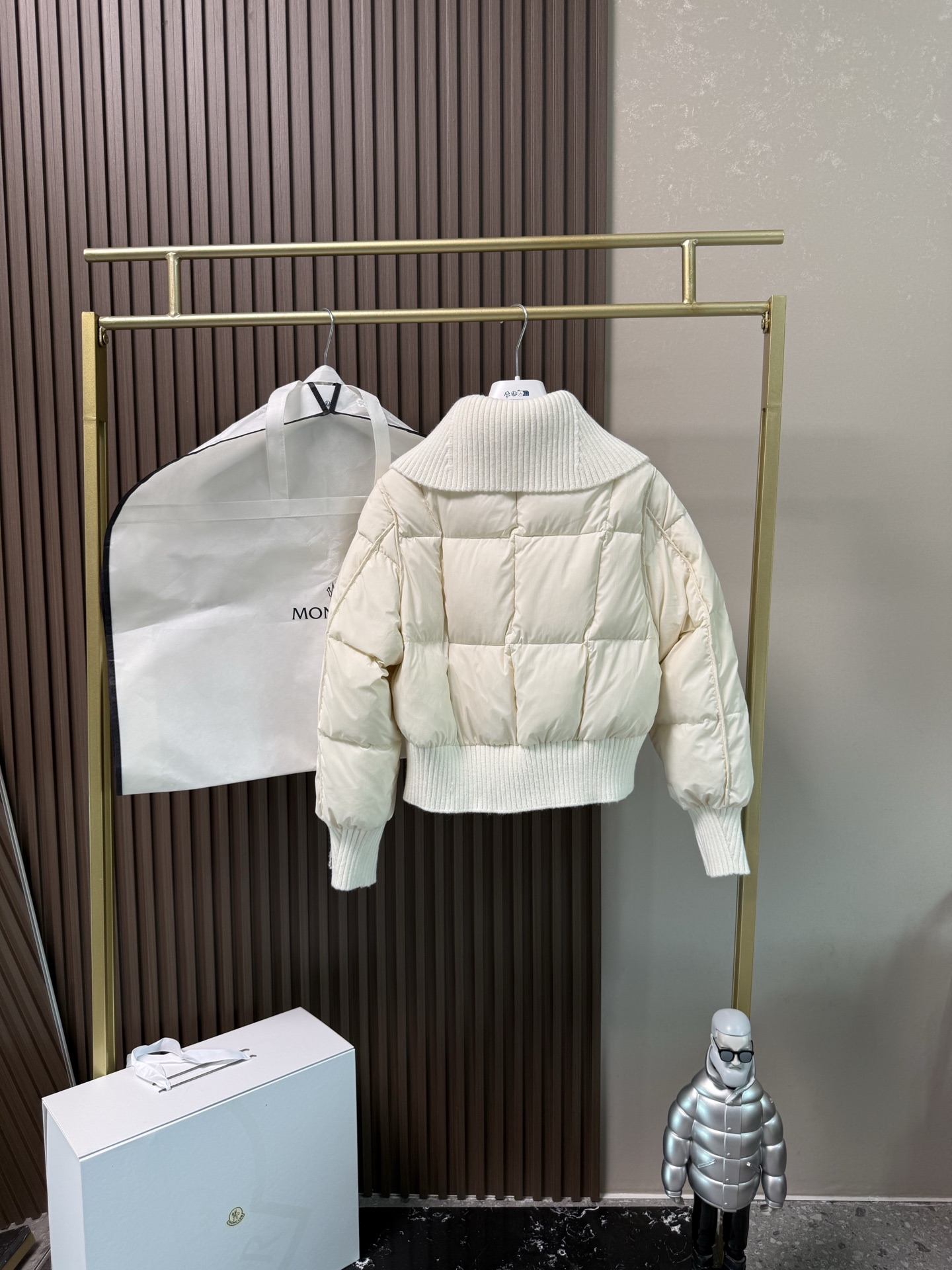 ✨✨✨蒙口秋冬最新款，针织拼接大翻领夹克羽绒服外套 ，针织翻领夹克版型，显瘦不挑人 国标90白鹅绒填充 