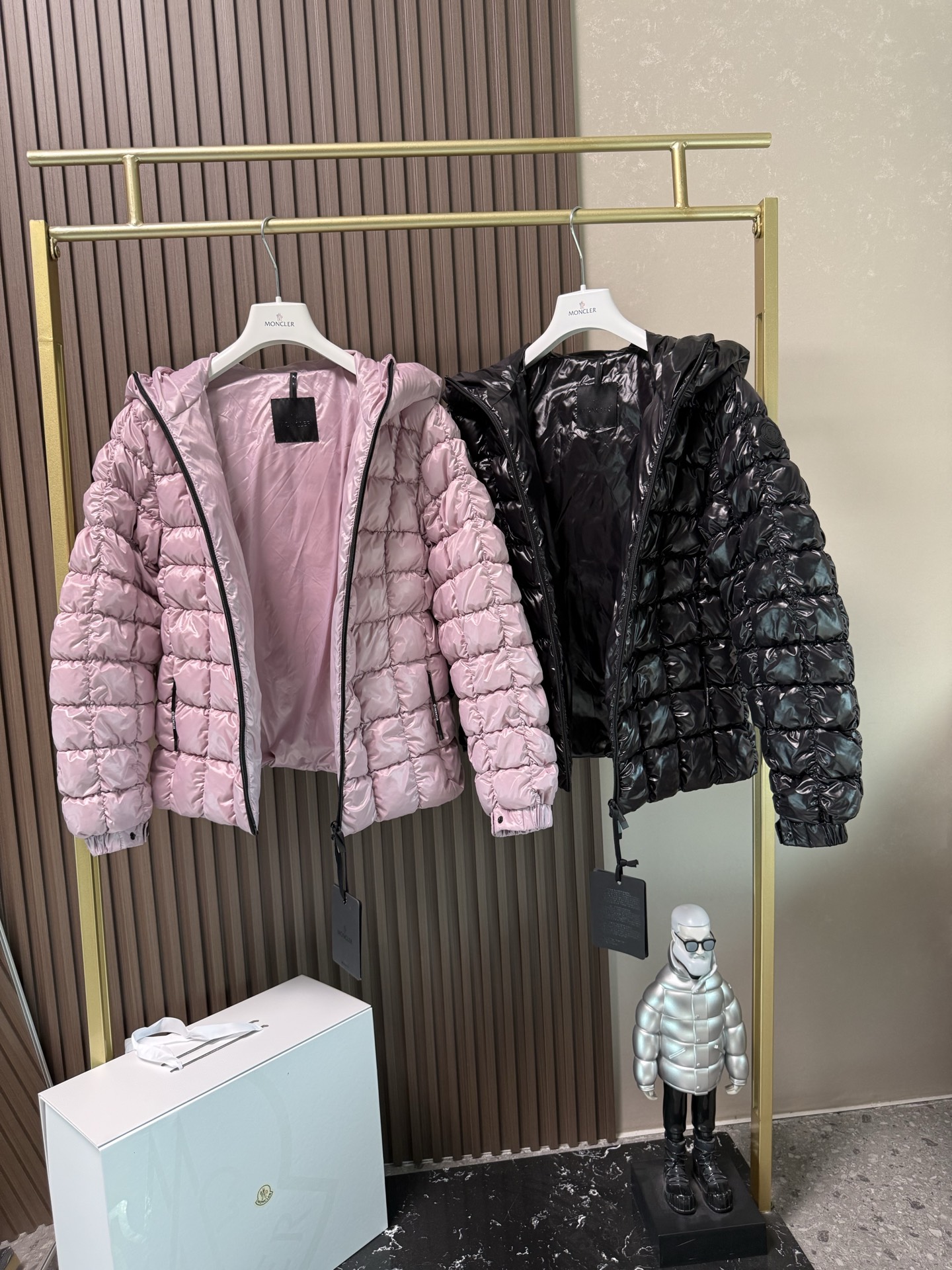 ✨✨✨25Moncler盟可睐 新品 Eynard连帽方形绗缝短款羽绒服女款夹克外套，Eynard羽绒夹