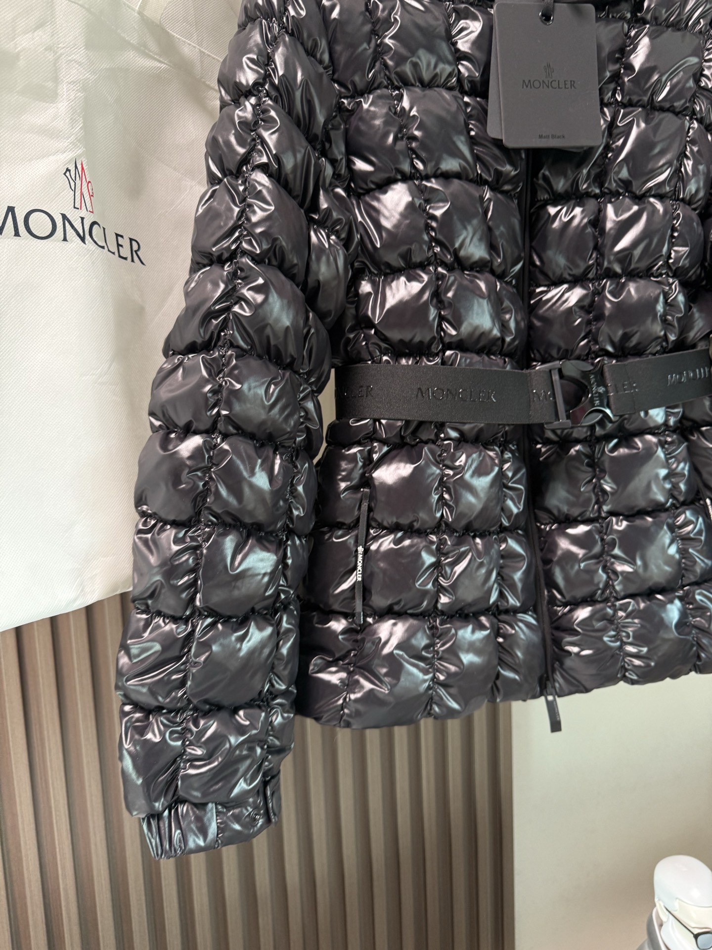 ✨✨✨25Moncler盟可睐 新品 Eynard连帽方形绗缝短款羽绒服女款夹克外套，Eynard羽绒夹