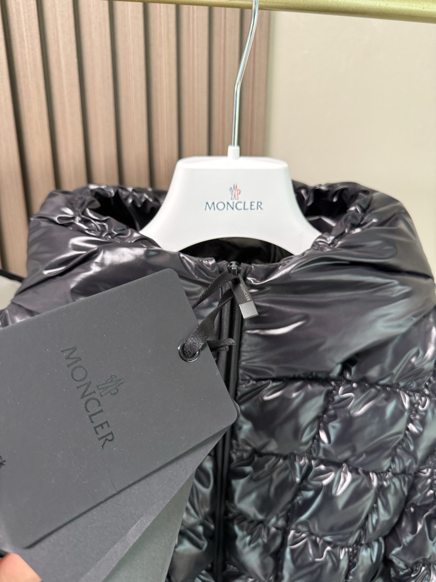 ✨✨✨25Moncler盟可睐 新品 Eynard连帽方形绗缝短款羽绒服女款夹克外套，Eynard羽绒夹