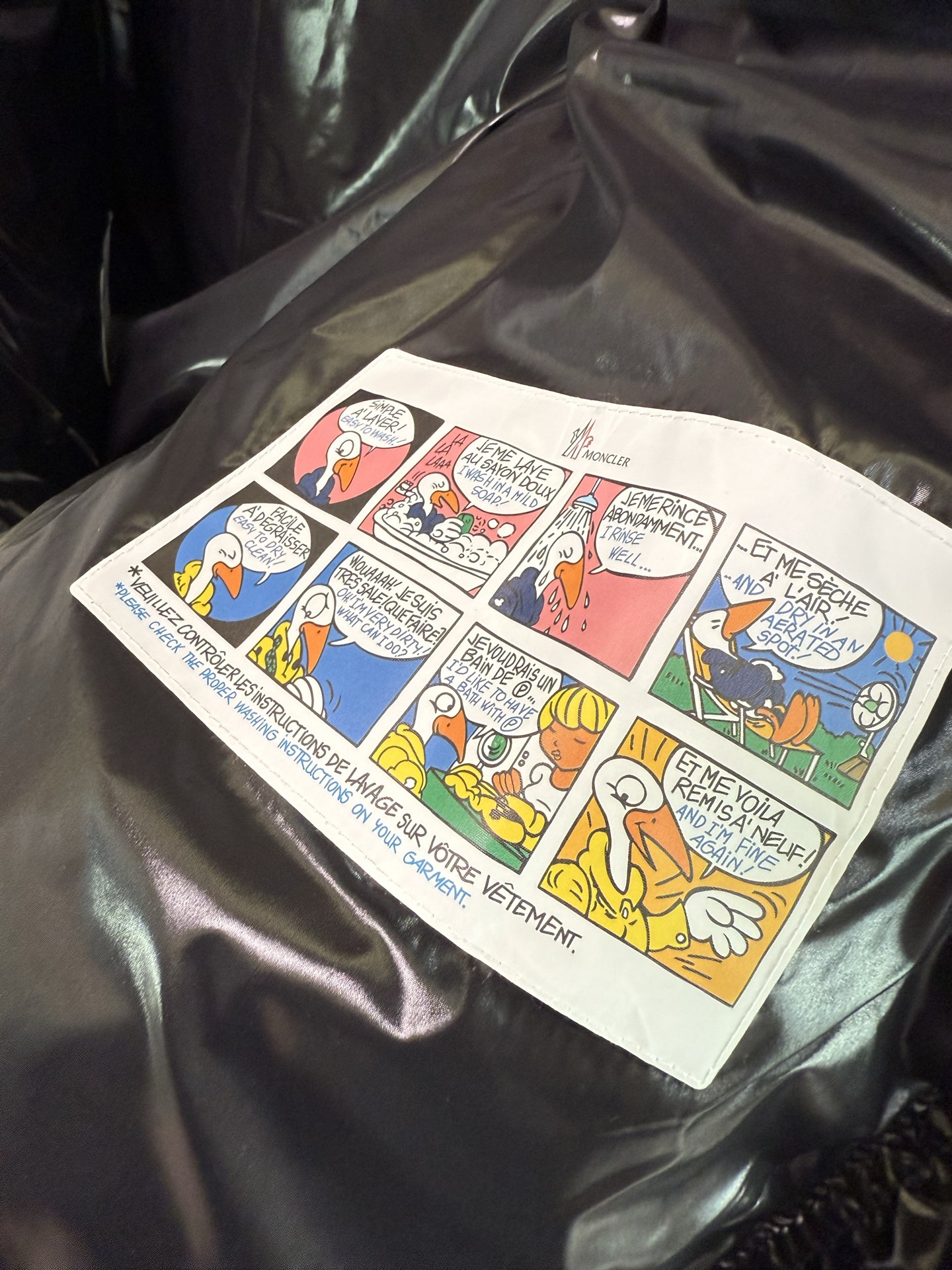 ✨✨✨Abbaye短款、帽子隐藏字母Moncl时尚精髓。低调洋气、百搭款、上身效果非常好秋冬保暖这一件就