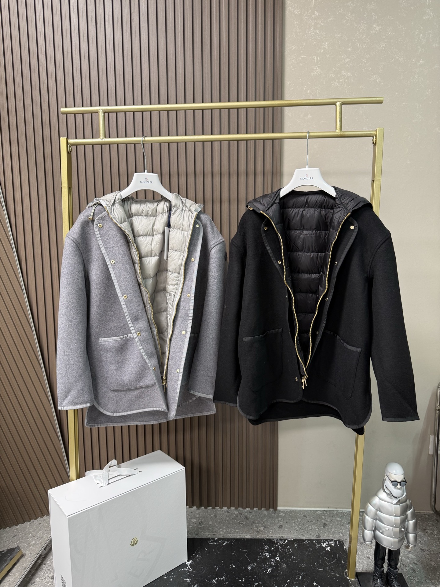 Reposse三合一羊毛和羊绒短款羽绒夹克外套Reposse羽绒夹克兼具华丽风格与实用功能。这款保暖单品