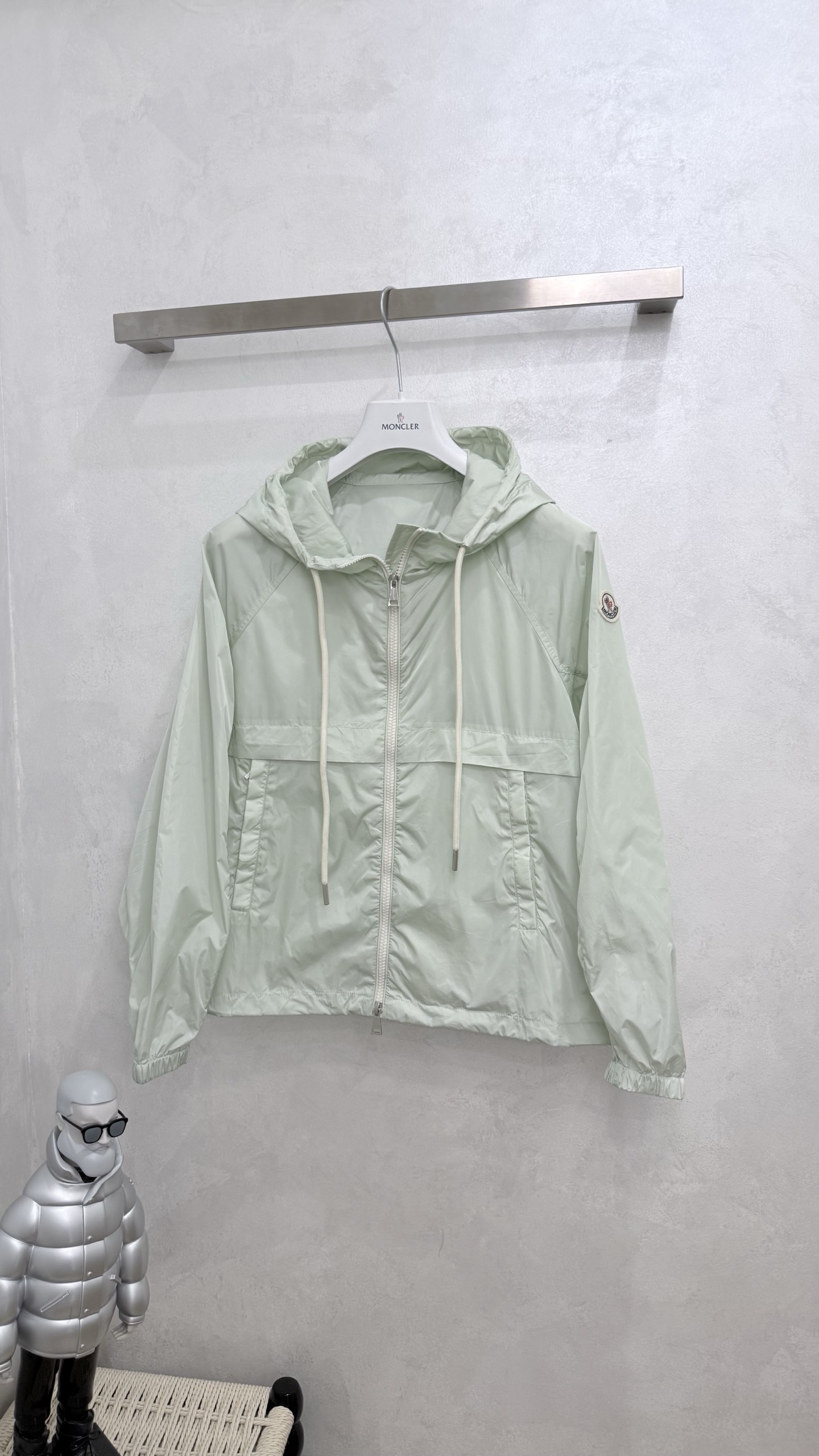 NO:752414,New women's clothing, new zippered contrasting color sun protection clothing, women's summer clothing, spring and autumn clothing, color black, off-white, light green, size 0/1/2 /3,,19860909新品女装新款拉链撞色防晒衣女装夏装春秋装 颜色黑色,米白色,浅绿色 尺码0/1/2 /3,,,Women's clothing