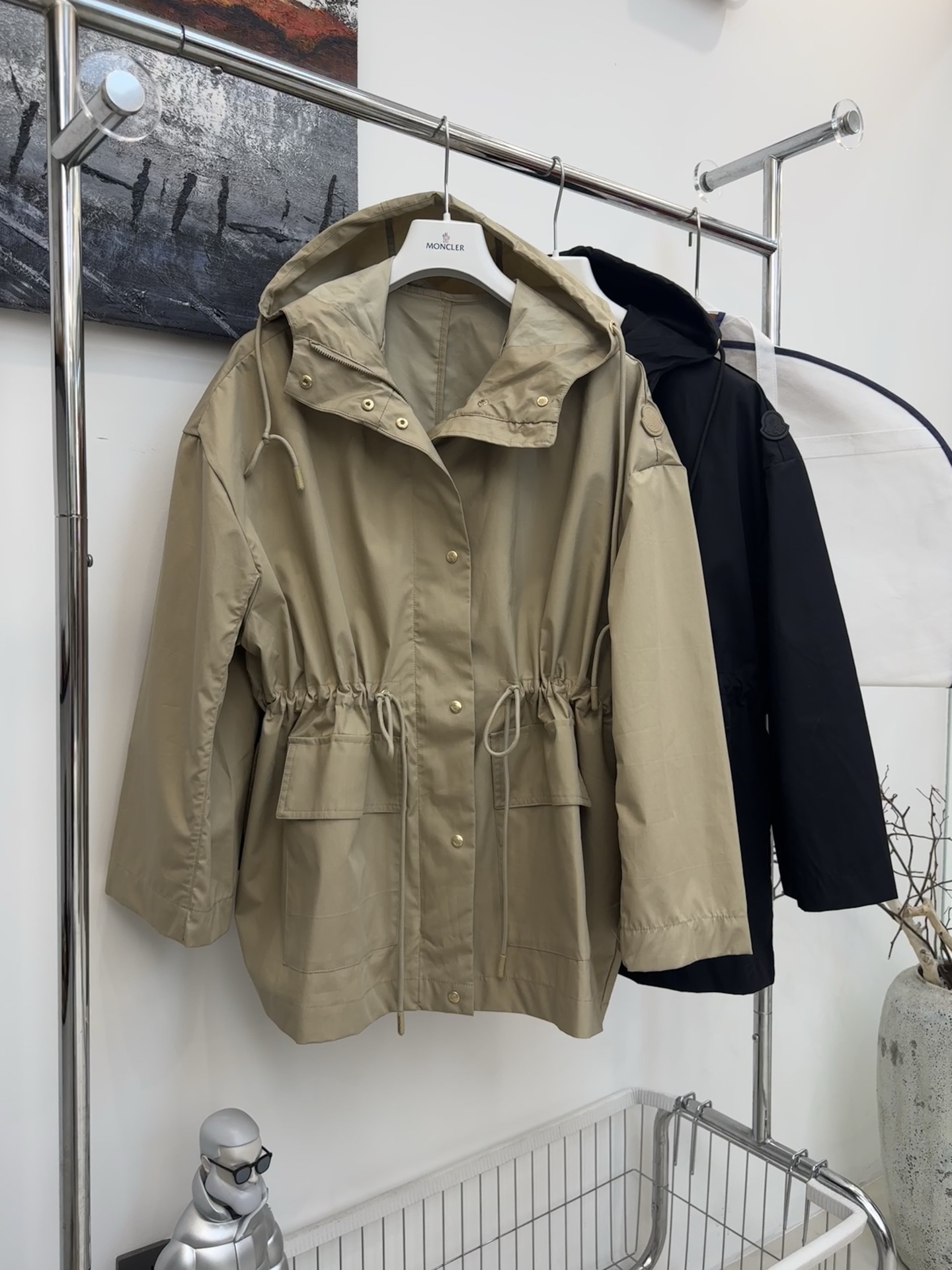 NO:803548,Moncler Moncler hooded drawstring simple comfortable casual long-sleeved jacket women's black khaki 0123,,Moncler,jackets & coats,hats,19860909Moncler盟可睐 连帽抽绳简约舒适休闲长袖 夹克 女款 黑色 卡其色 0123,,Moncler,jackets & coats,hats,,Women's clothing