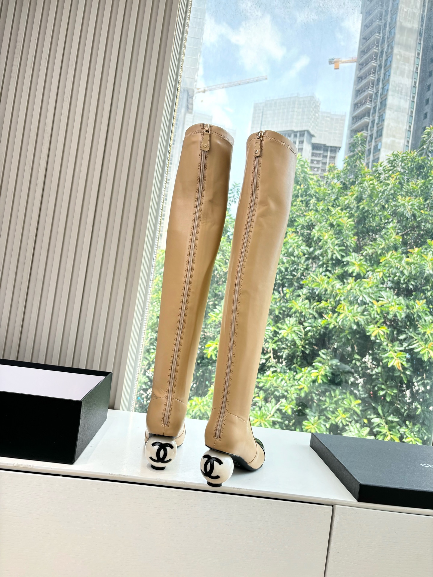 G030所见即所得CHANE*｜小香25A秋冬新品双C巨型珍珠跟弹力长靴 在米兰时尚的T台上 亮相便艳惊四座 成功晋升为