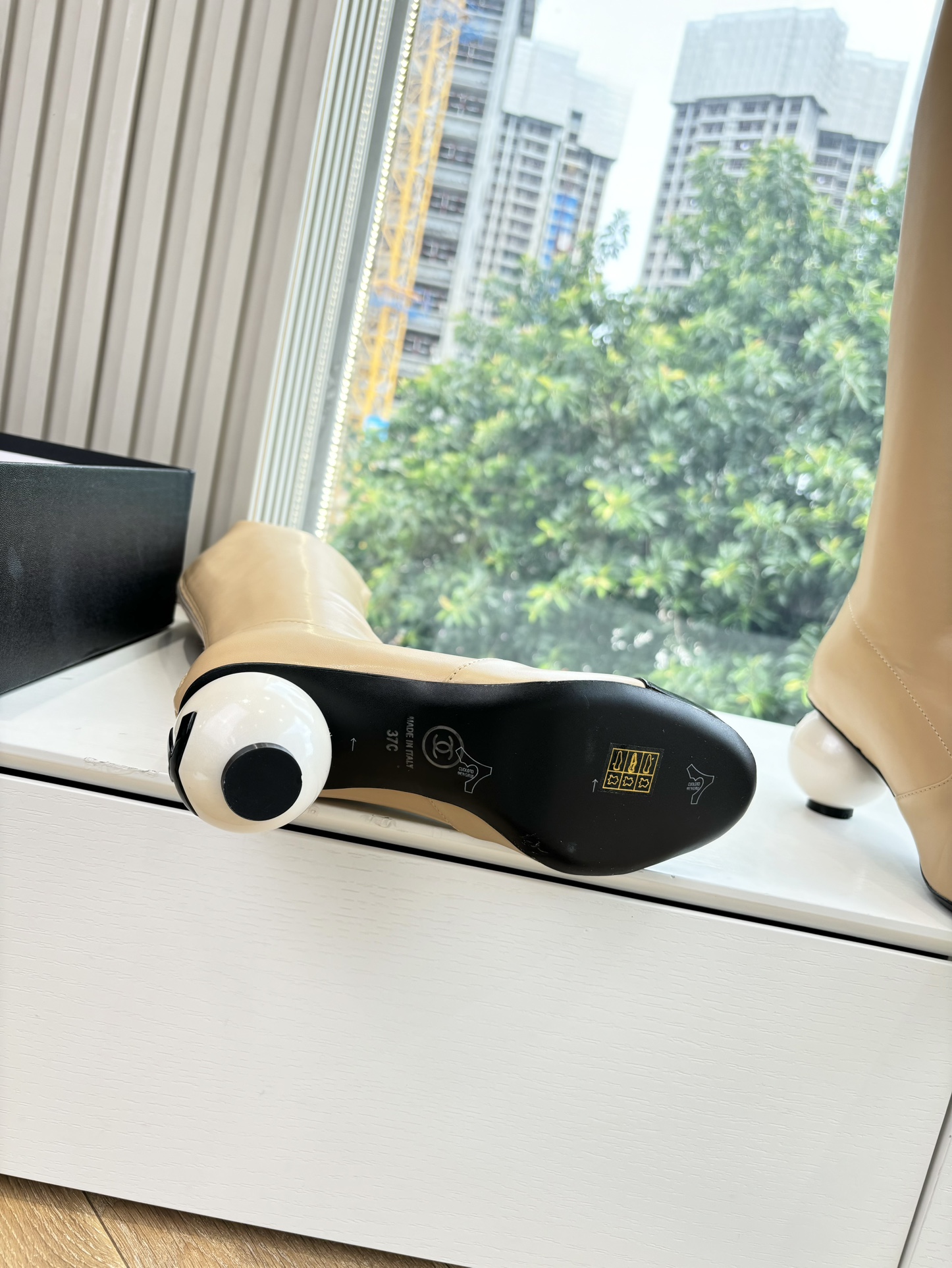 G030所见即所得CHANE*｜小香25A秋冬新品双C巨型珍珠跟弹力长靴 在米兰时尚的T台上 亮相便艳惊四座 成功晋升为