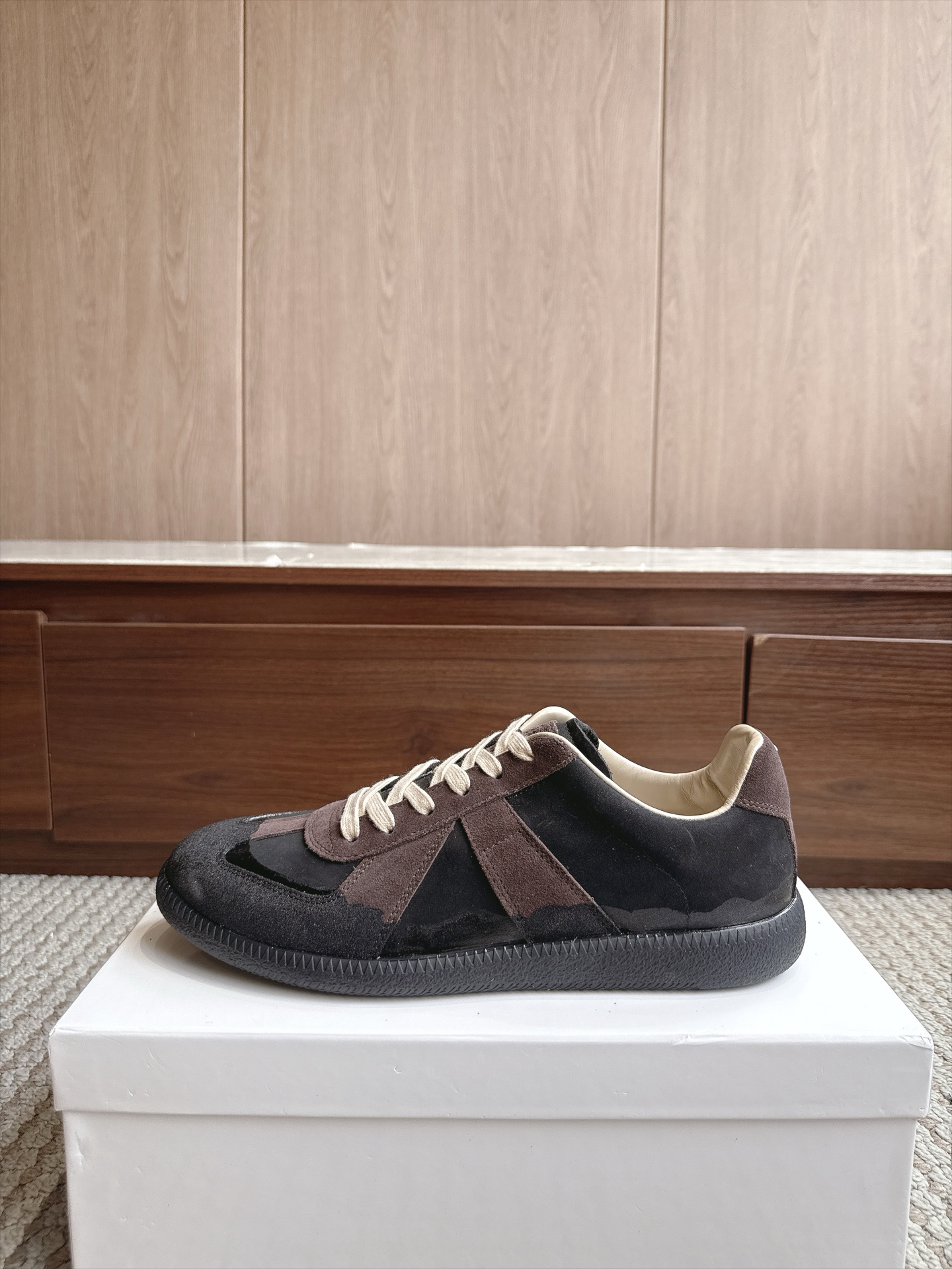Designer Sneakers