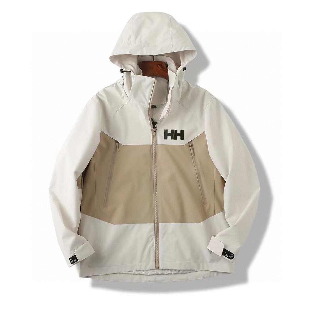 💰194
HELLY HANSEN/HH/
2025海丽汉森冲锋衣外套
春季海丽汉森家同款连帽休闲外套!
男女情侣款户外冲锋衣!
都市机能防风弹力工装外套,采用双层编织可防水、透气、四面弹科技面料,让您在运动中获得舒适感。
面料具备轻量化、微弹力、防泼水、出色透气性等特点!非常适合日常城市通勤!
内里采用高级户外透气网眼面料,整体平顺性很好 且具备透气性!
版型方面,衣服采用真正的3D立体裁剪设计,大家可以看我们的细节图!
版型非常出色,立体裁剪的多裁片设计,让衣身更加贴合身材,真正做到有型不紧绷 不臃肿!撞色拼接的设计,更加青春,活力!
不多说 ,各位看图!,尤其是 细节,大家可以细看 就知道它用料的水准,这些都是实打实骗不了人的,开年王炸款 ,当之无愧!推荐入手!
颜色:黑色 ,咖啡色,灰白色,米卡其,绿色,冰川兰
尺码:M-4XL