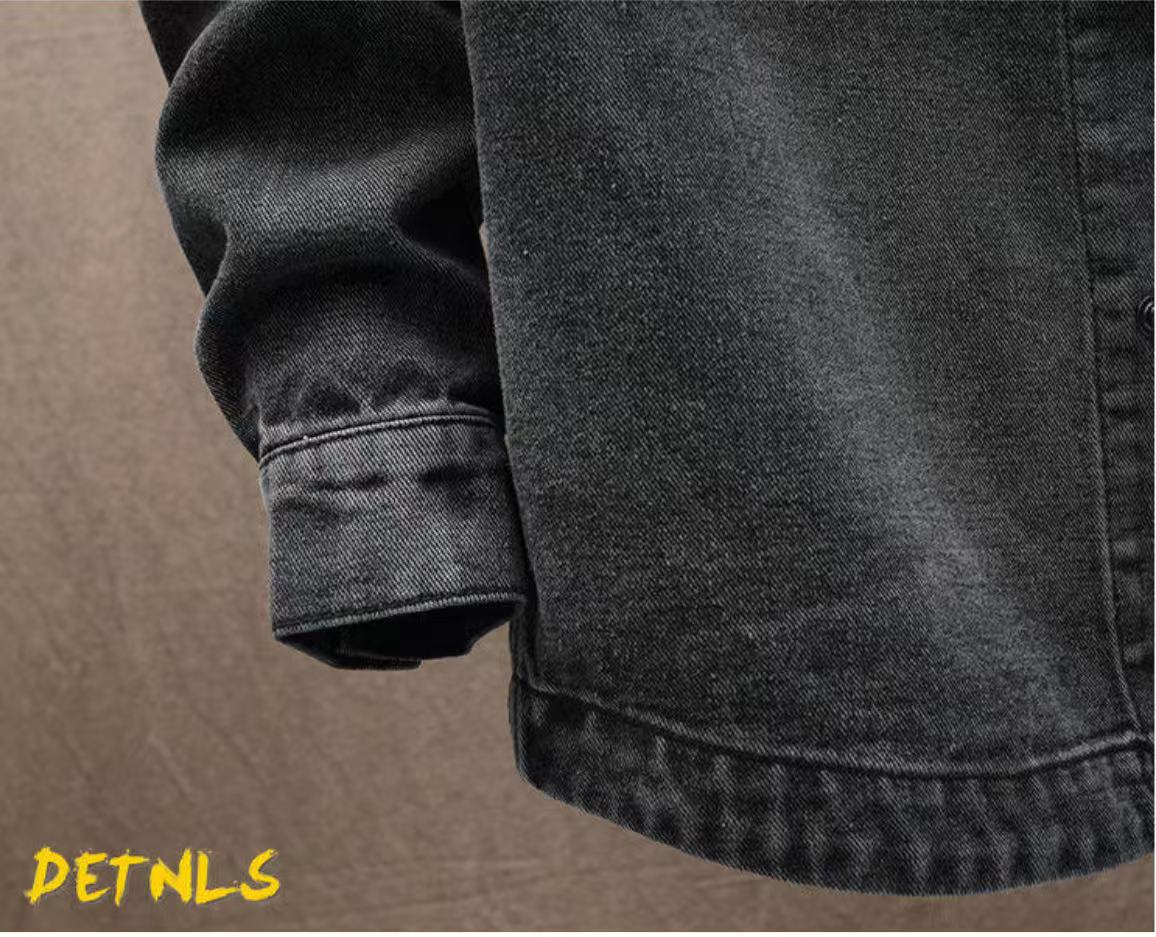  💰160
【主推款】ARC'TERYX（始祖鸟）潮流复古，美式休闲牛仔棉，聚酯纤维定织混纺牛仔料外套
挺拔，干练，立体，巨有型常规牛仔厚度，春秋二季随意切换
大方翻领，标准版型胸前二测直瀑式口袋，精致好看
整衣做了水洗工艺，不缩水，经典复古，潮流百搭
巨好搭裤子，牛仔裤，休闲裤，卫裤，工装裤等等
腋下立体剪裁，背部多裁片拼接工艺
做工走线工整，果断自留一件自己穿！
喜欢牛仔外套的兄弟，别错过，真心好牛仔哈！

颜色黑色 蓝色
尺码M-4XL

​

​

















