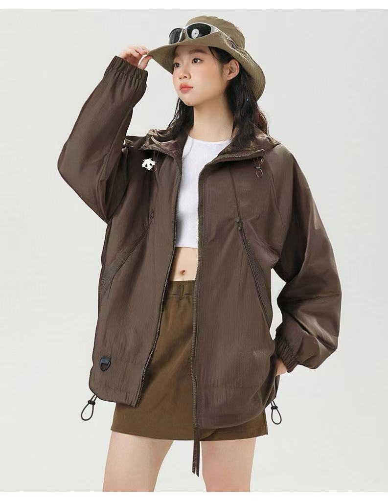❇️ 上新💰158 🔥
DESCENTE/迪桑特户外男女轻量皮肤衣弹力防晒UPF90+防风夹克外套KOLONSPORT可隆皮肤衣防晒服 这件皮肤衣面的料采用紫外线防面护料,对UVA和UVB提都供有效防晒可仅不以方多位护保身体止防晒伤,防晒能力出众;其它次还采用了防水泼处理,天夏乐园尽情去海边玩水啦,要是碰上跑雨下步也不担用心爱美女孩必备的防晒衣!大太阳的时候当防晒穿。冷的时候当外套穿,晚上还能出门炸街衣看服似简单,际实好多处拼接,辨识度满满,牌大显尽,口袋也有拉设链计,安性全很好,帽子袖和口都有松拼紧接,伸缩自如实用性和美观性集为一体的防晒衣还得是迪家的 透气性棒棒哒,不会闷热,防晒性能也是很不错可以做
颜色:白色/黑色/薄雾灰/龙息褐/古苔绿
尺码:S-3XL