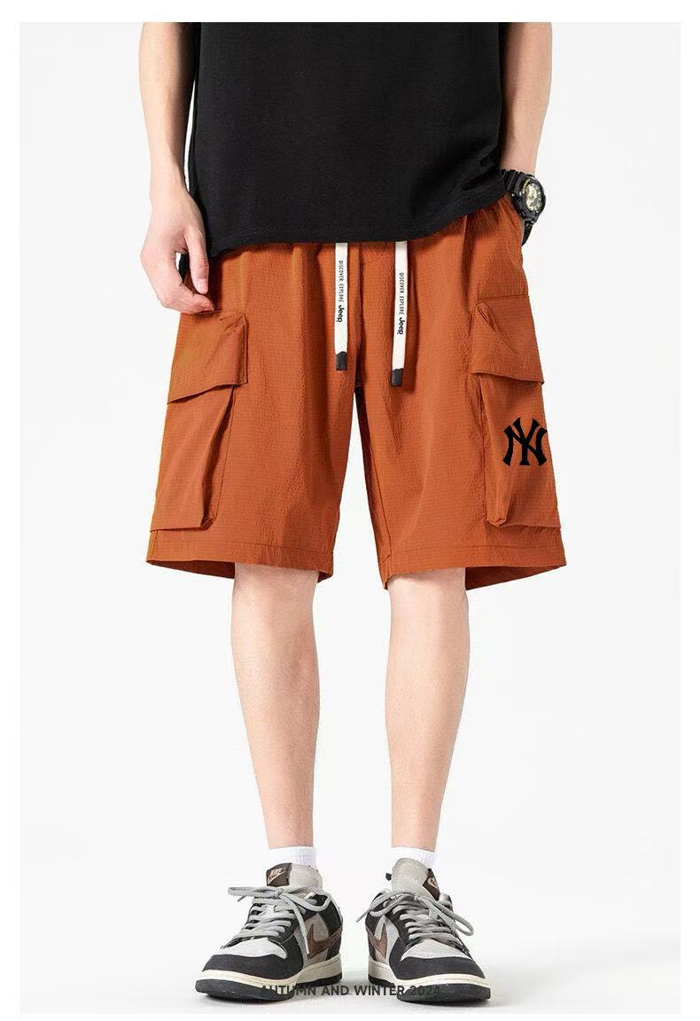 供💰70
mlb/ny洋基队夏季薄款冰丝抽绳松紧工装复古宽松情侣百搭阔腿五分裤
25 夏季新品
很有设计感的一款机能风工装短裤
一眼就很高级的肌理感比常规短裤拥有更加高盎司的克重
带来的只是质感的增加完全不会影响透气性
随意从衣柜拿出来都可以保持很挺括的质感
表面的自然针织的肌理富有张力的反馈感受都是非常独特的
手感介于硬朗的身段和柔软的手感的结合
色泽带有一直低饱和度的散发着一点点复古的色调
从根本上增加和肌肤接触之间的空气间隙
更加透气及时大汗淋漓 也不会粘身
任何运动,跑步,健身,登山,海边沙滩都很ok
日常很容易就可以搭配出高级FEEL
搭配弹力松紧腰口配抽绳调节内层全套包边细节 很高级
两侧两个斜插口袋工装款机能版型 结合了街头的廓形oversize 风格
上身调性十足一改传统工装的沉寂
这种全新的街头廓形工装给人耳目一新
更加立体和高级感男女都可以轻松驾驭
颜色:黑色 咖啡色 卡其色 橙色
尺码:S-2XL