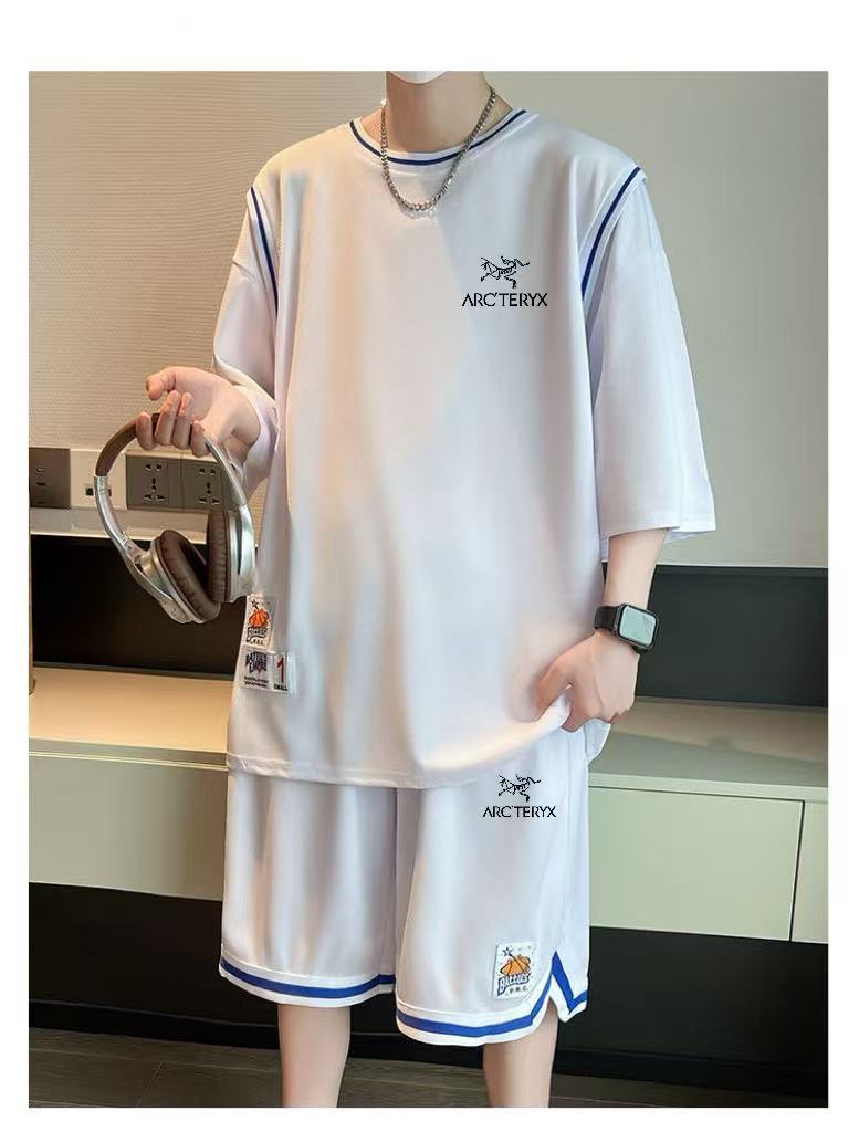 供💰95
Arcteryx始祖鸟拼接篮球服情侣款速干透气运动休闲假两件训练跑步套装
最新设计款式 胸前经典logo简单有不失细节 印花logo简约的同时又细节满满 时尚非常有青春的气息 采用定制网眼布面料 亲肤柔肤，吸汗透气，顶级舒适感 原厂宽松版激光裁剪 做工八倍镜细节无死角 人均必备的高质常青款 完美体现简约利落形象 拼色 色基调玩转全色系穿搭既可当篮球服训练服也可以日常出行穿，潮人必备
-夏日清新款 众多网红明星同款 情侣必备
-坯布数码印花 清晰透气舒适

颜色：蓝色 白色 黑色 
尺码：M-4XL












     









