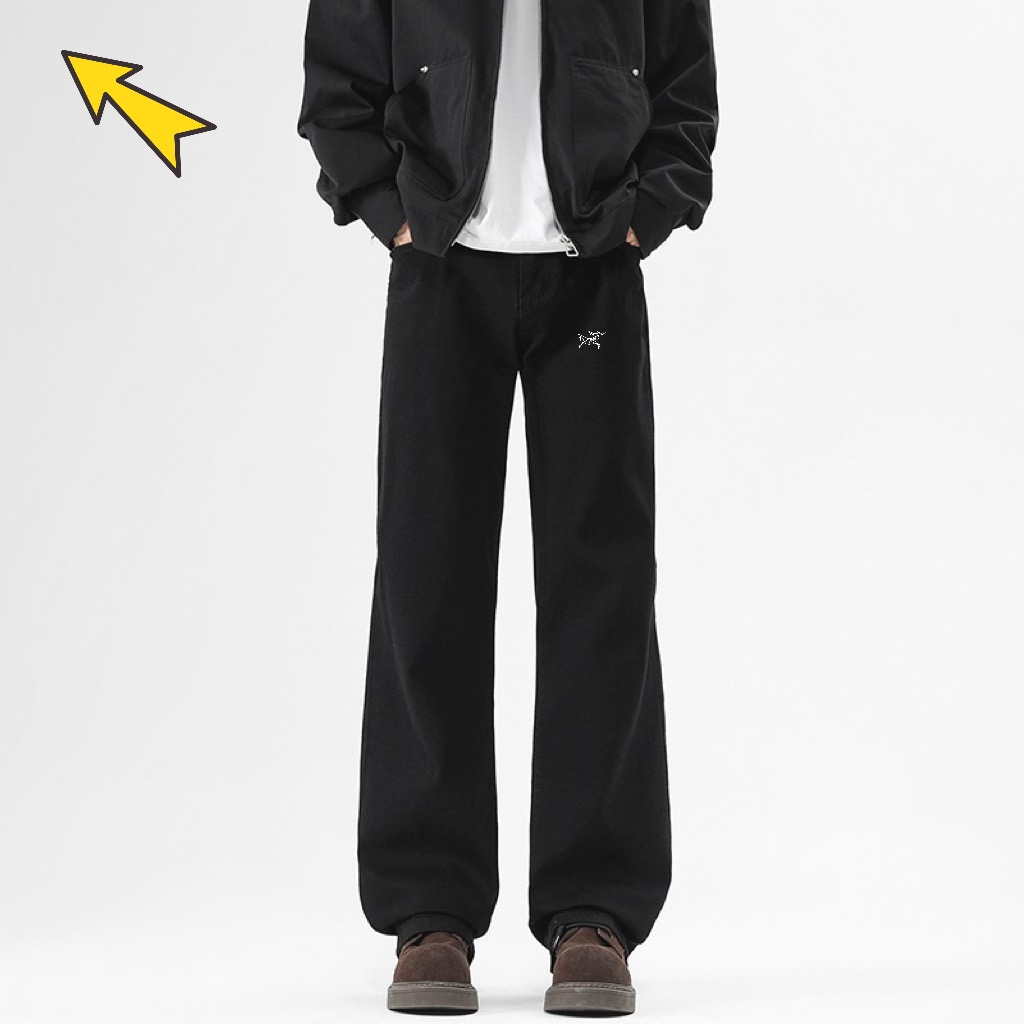 供货价:80💰『常熟热销篇章』顶级贸易货,工厂1:1定制,原包装+原吊牌
Arcteryx始祖鸟2025新款美式高街水洗直筒牛仔裤百搭男女休闲拖地长裤四季款
出行必备可盐可甜。 
牛仔裤是近几年衣柜里必不可少的,无论长短,牛仔裤的实用性&休闲感都是一流的,其实普通的牛仔裤对于穿法和搭配还是挺讲究的,让牛仔裤变开了百搭神器,无论是普通的棉鞋,运动鞋,还是高邦的帆布鞋或者皮靴,都能穿出最时尚的花,对于上衣的搭配也很随性,怎么穿都好看。
潮范机能 水洗设计 个性十足 不起球不变形透气舒适 活性定染工艺 不褪色 加厚水洗斜纹工装棉面料,不粘毛,不掉色,上身立体有型,裤身LOGO简约印花,不变形不脱落,做工复杂精致,绝对的原单品质。 
颜色:黑色
尺码表: M-4 X L
尺码详情看图九