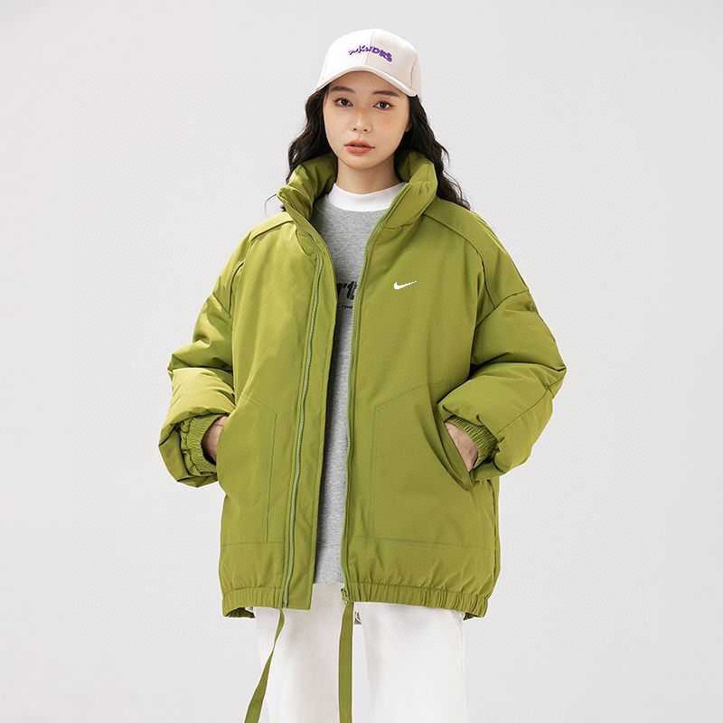 供💰135
NIKE/耐克冬季6色情侣款纯色潮牌加厚羽绒棉服面包服。
糖果色基础款，网红ins立领面包服 高品质9面料材质 内衬 400g手塞棉填充非常充实 版型超级正不显臃肿  清新复古学院风 人手两件不够穿 非常非常百搭💏  订制同缸同染辅料五金  拉链 抽绳等等  细节满满  诚意十足
颜色：黑   果绿   粉   棕   深灰   浅卡其
尺码：S&mdash;3XL
















