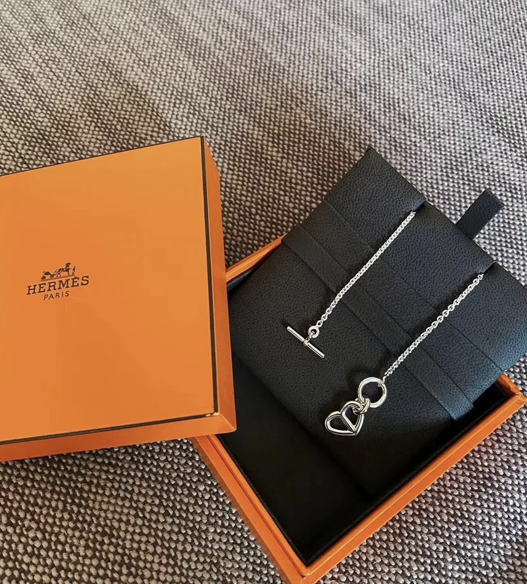 NO:102172,Hermes love pig nose necklace precision material sterling silver s925, Hermes necklace, hermes, necklace, pure silver19860909爱马仕爱心猪鼻子项链 精工材质纯银s925,爱马仕项链,hermes,necklace,pure silver,Jewelry