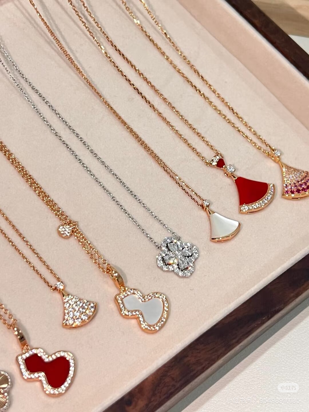 NO:104403,Valentine's Day is coming soon. I don't know what to choose. Bulgari necklace, bvlgari, necklace19860909情人节马上就到啦 还不知道选什么的来挑啦,宝格丽项链,bvlgari,necklace,Jewelry