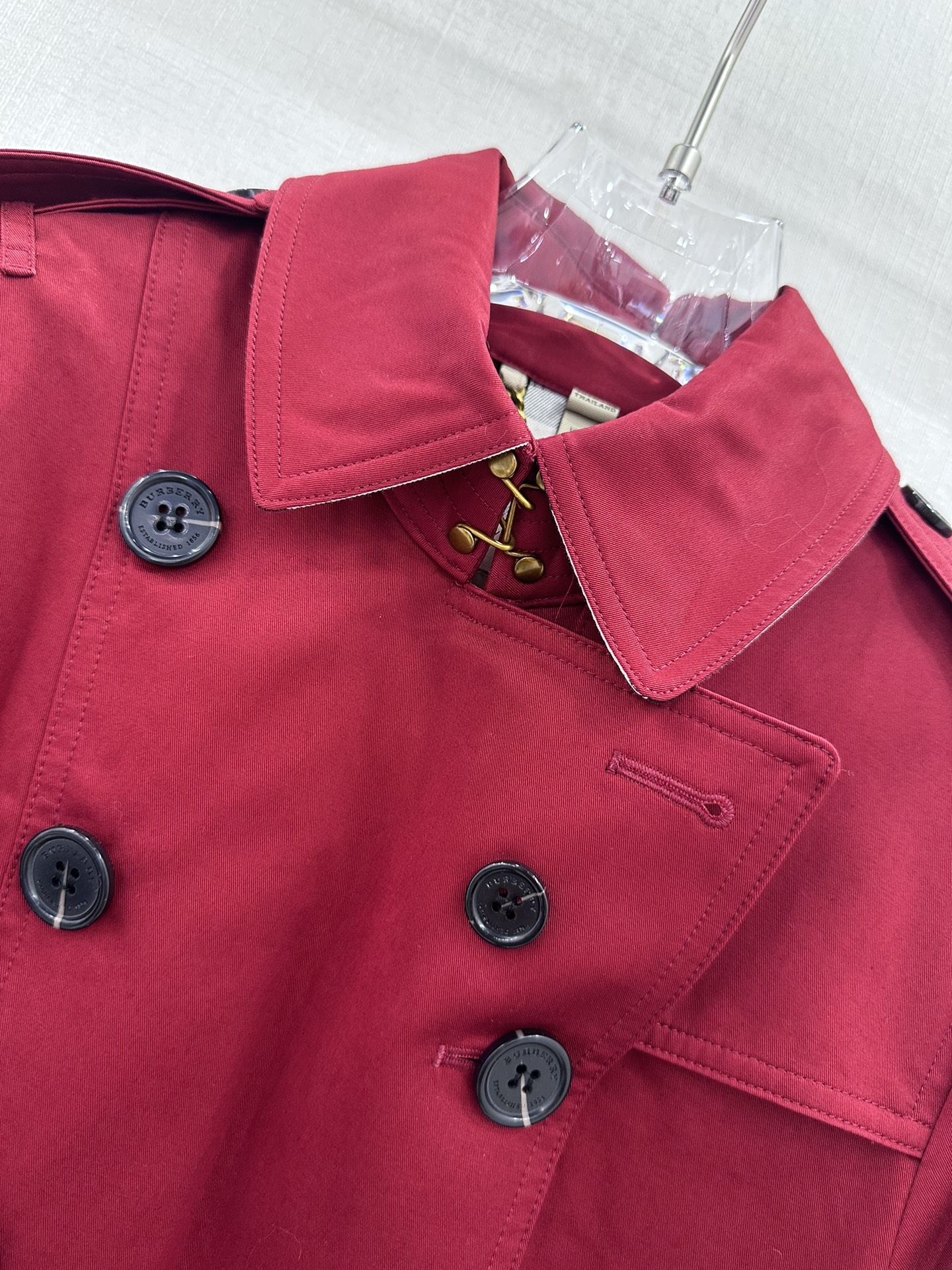 🔥🔥 Burberry/巴宝莉 秋冬新款 官网同步，桑德林版型剪裁中长款 Trench风衣😘😘进口棉质嘎