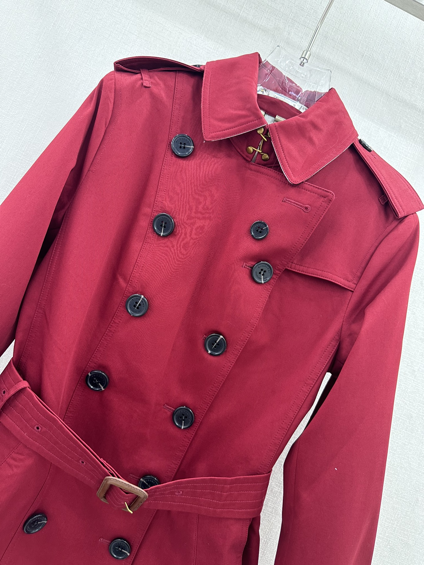 🔥🔥 Burberry/巴宝莉 秋冬新款 官网同步，桑德林版型剪裁中长款 Trench风衣😘😘进口棉质嘎