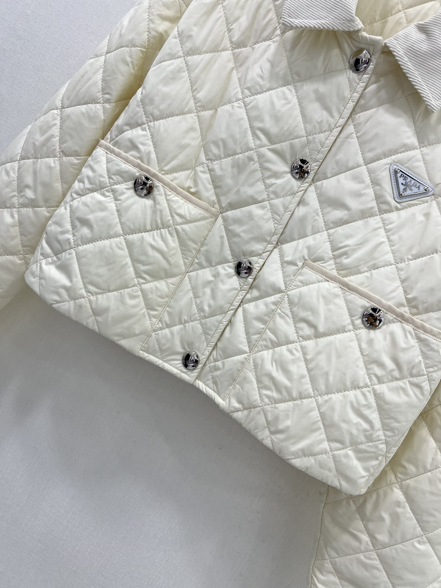 Prada New Twig Cotton Suit: Autumn Fashion with Dust-Proof Bag & High Quality. - 图片 5