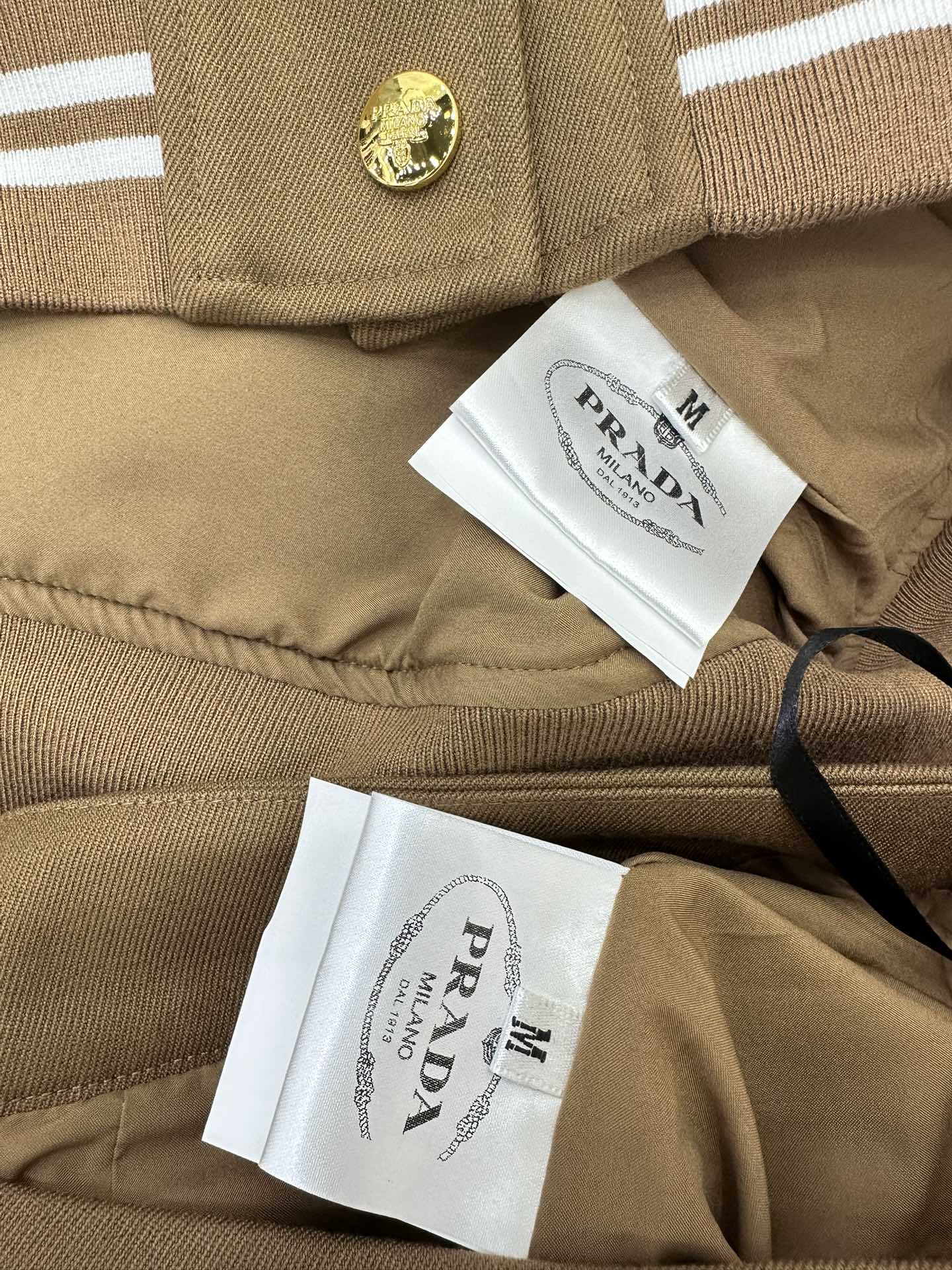 Prada 24 Autumn Series: Single-Size Female Suit Packaged with De-Age Design - 图片 7