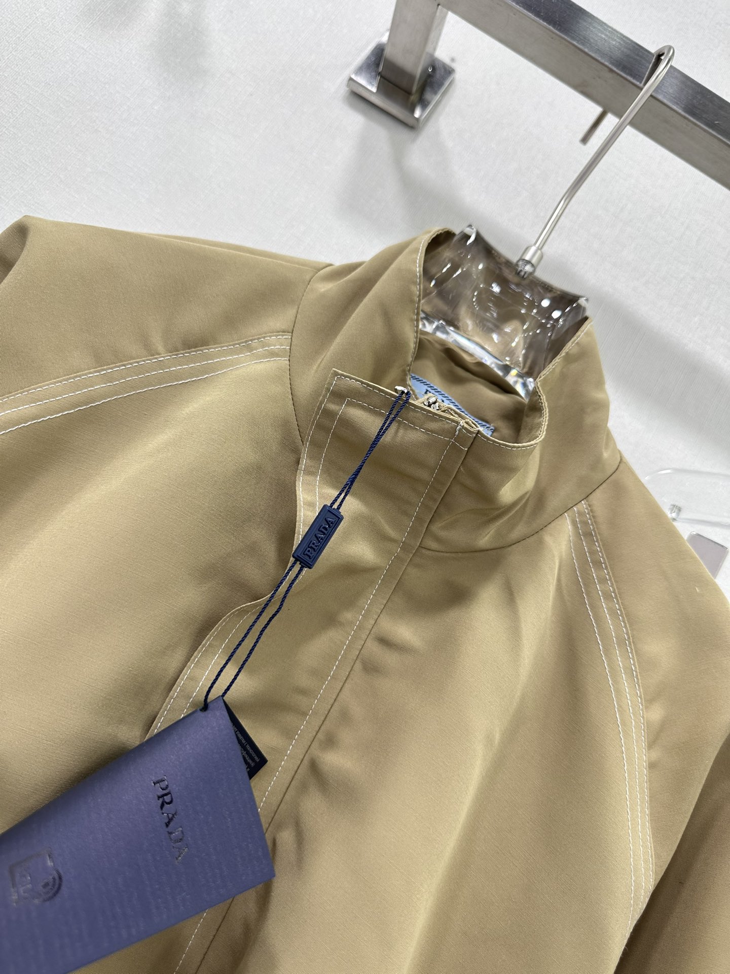 Prada’s 24 New Classic Women’s Leisure Suit: Worker’s Packing PRAD – Original Single. - 图片 2