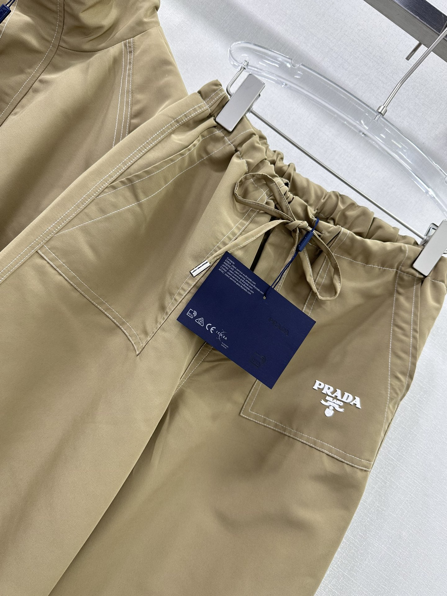 Prada’s 24 New Classic Women’s Leisure Suit: Worker’s Packing PRAD – Original Single. - 图片 5