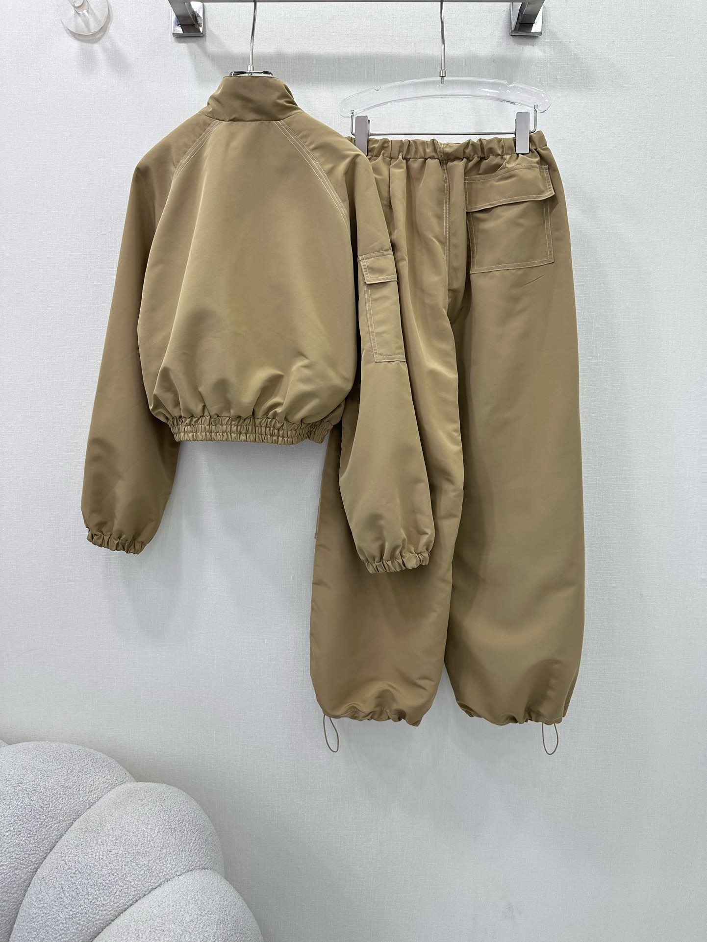 Prada’s 24 New Classic Women’s Leisure Suit: Worker’s Packing PRAD – Original Single. - 图片 8