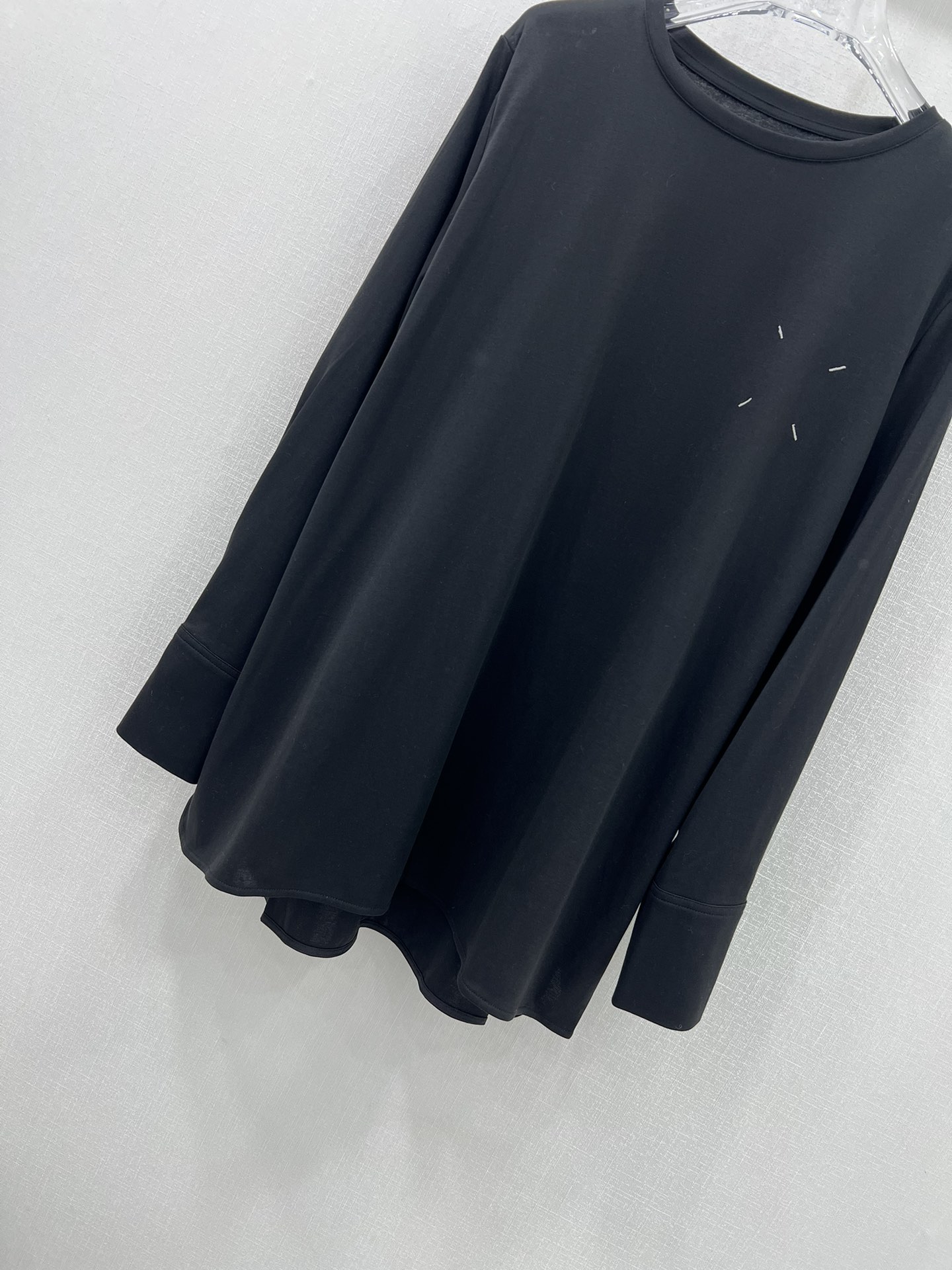 Stylish MM6 Women’s Suit: First-Rate, Hard-Core, Fall/Winter Collection, 24 Combinations - 图片 4