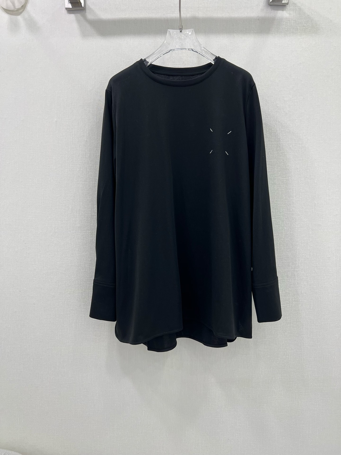 Stylish MM6 Women’s Suit: First-Rate, Hard-Core, Fall/Winter Collection, 24 Combinations - 图片 1
