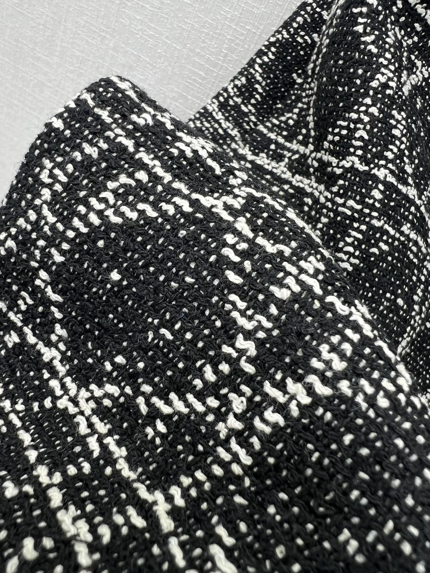 🔥🔥DIO*25秋冬新款藤格背心裙 定制提花材质 工艺处理 呈现出粗呢藤格纹肌理  垂坠性更添松弛感 彰