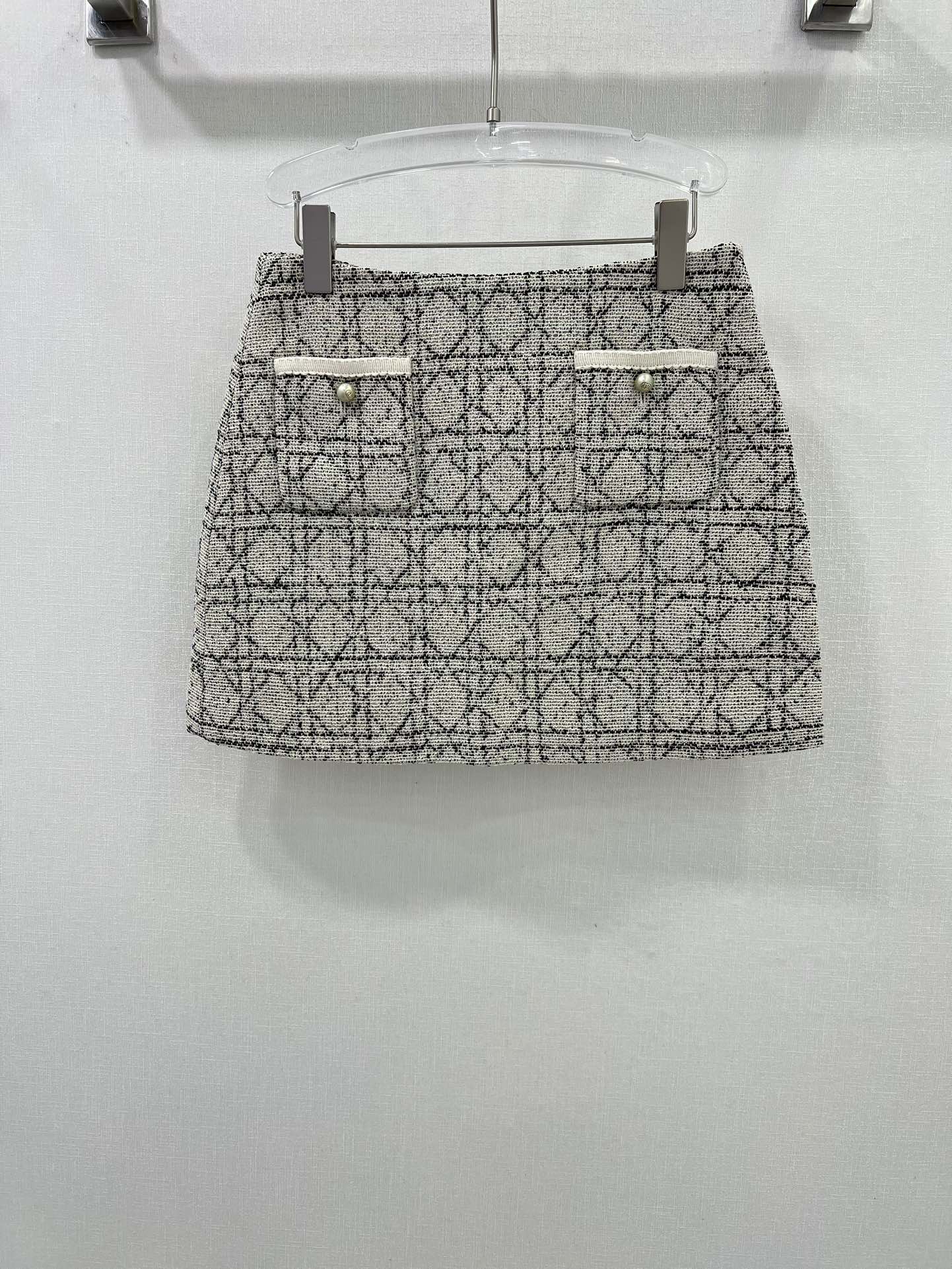 🔥🔥Dio* 25秋冬新款藤格提花半裙 经典戴妃藤格纹元素弥久珍藏，定制面料，漂亮的菱格图案，突显纹理感