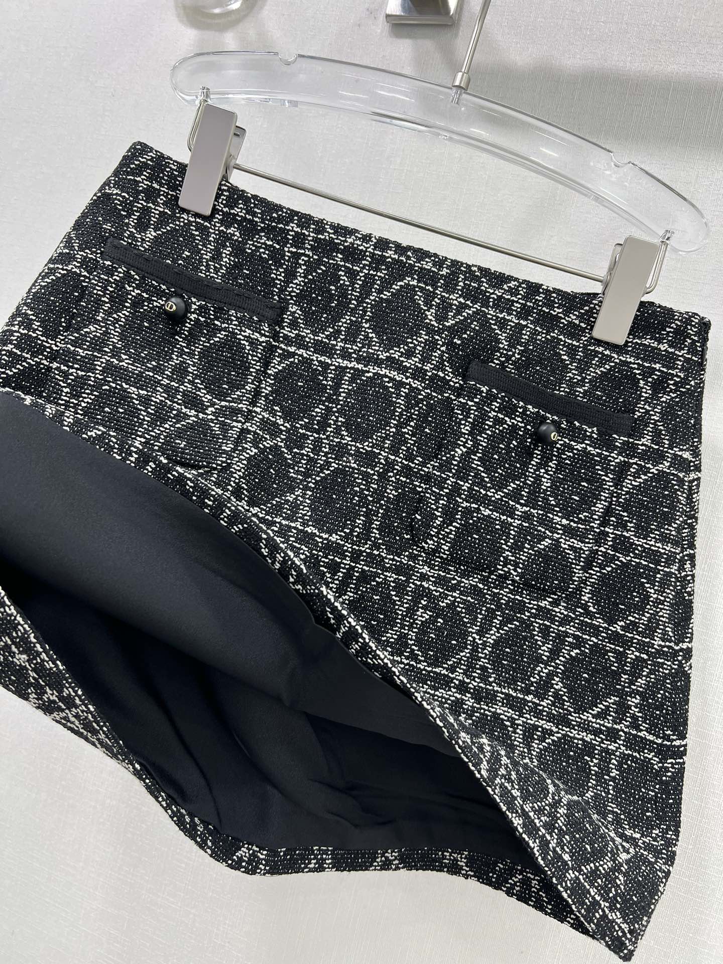 🔥🔥Dio* 25秋冬新款藤格提花半裙 经典戴妃藤格纹元素弥久珍藏，定制面料，漂亮的菱格图案，突显纹理感