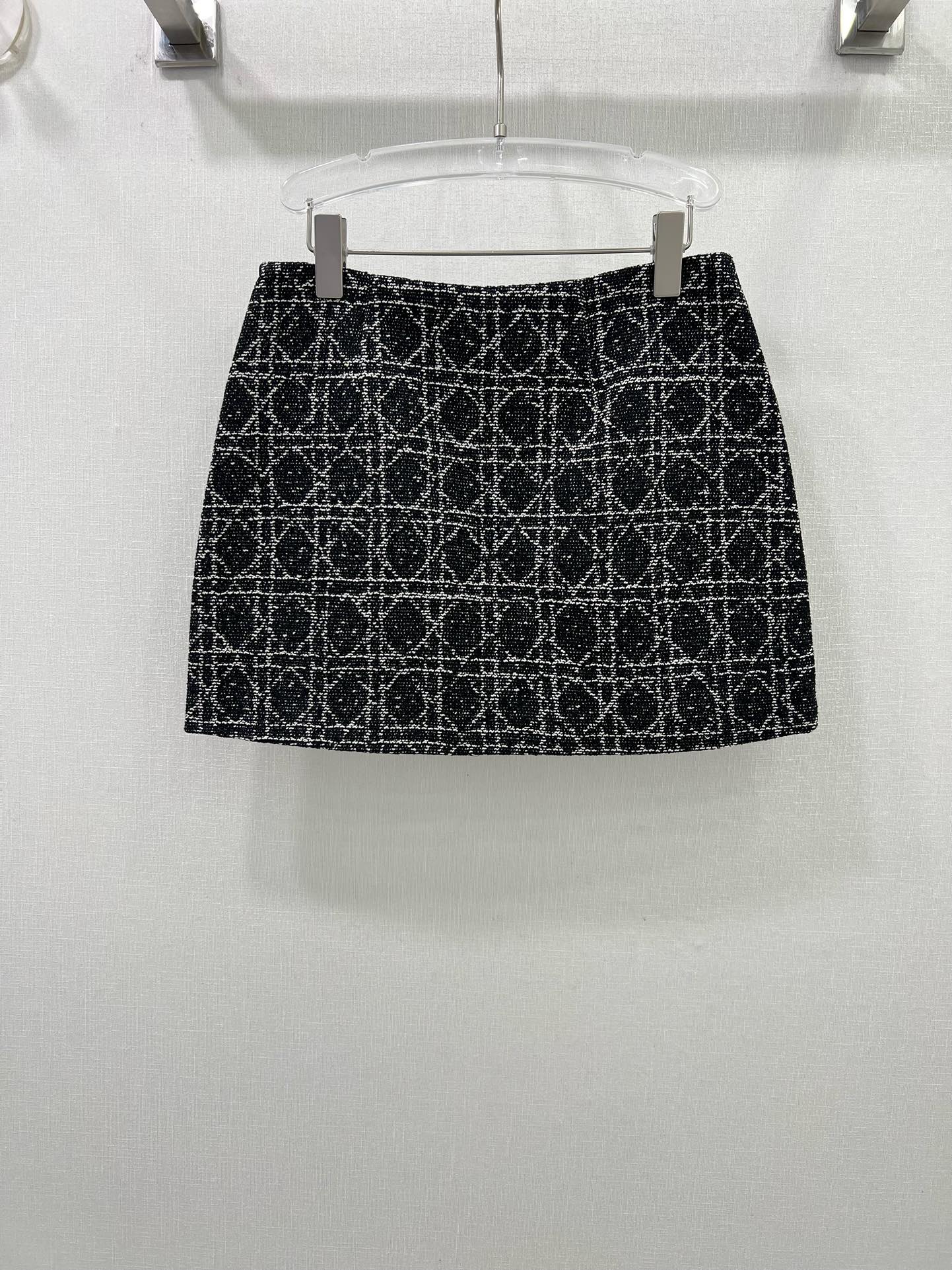 🔥🔥Dio* 25秋冬新款藤格提花半裙 经典戴妃藤格纹元素弥久珍藏，定制面料，漂亮的菱格图案，突显纹理感