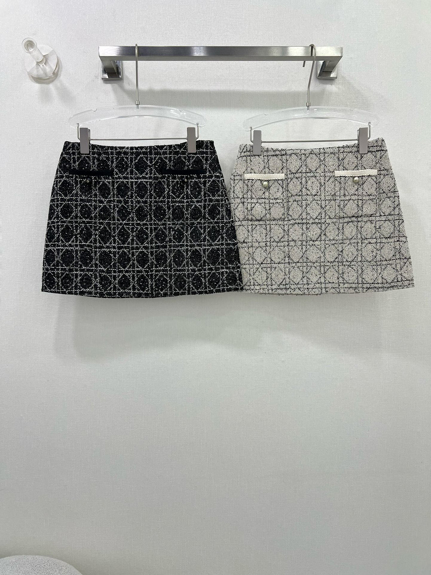 🔥🔥Dio* 25秋冬新款藤格提花半裙 经典戴妃藤格纹元素弥久珍藏，定制面料，漂亮的菱格图案，突显纹理感