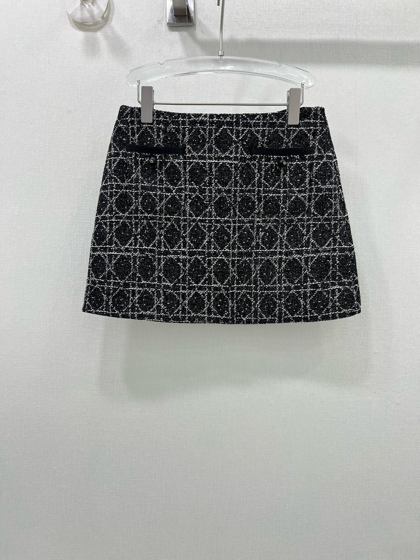 🔥🔥Dio* 25秋冬新款藤格提花半裙 经典戴妃藤格纹元素弥久珍藏，定制面料，漂亮的菱格图案，突显纹理感