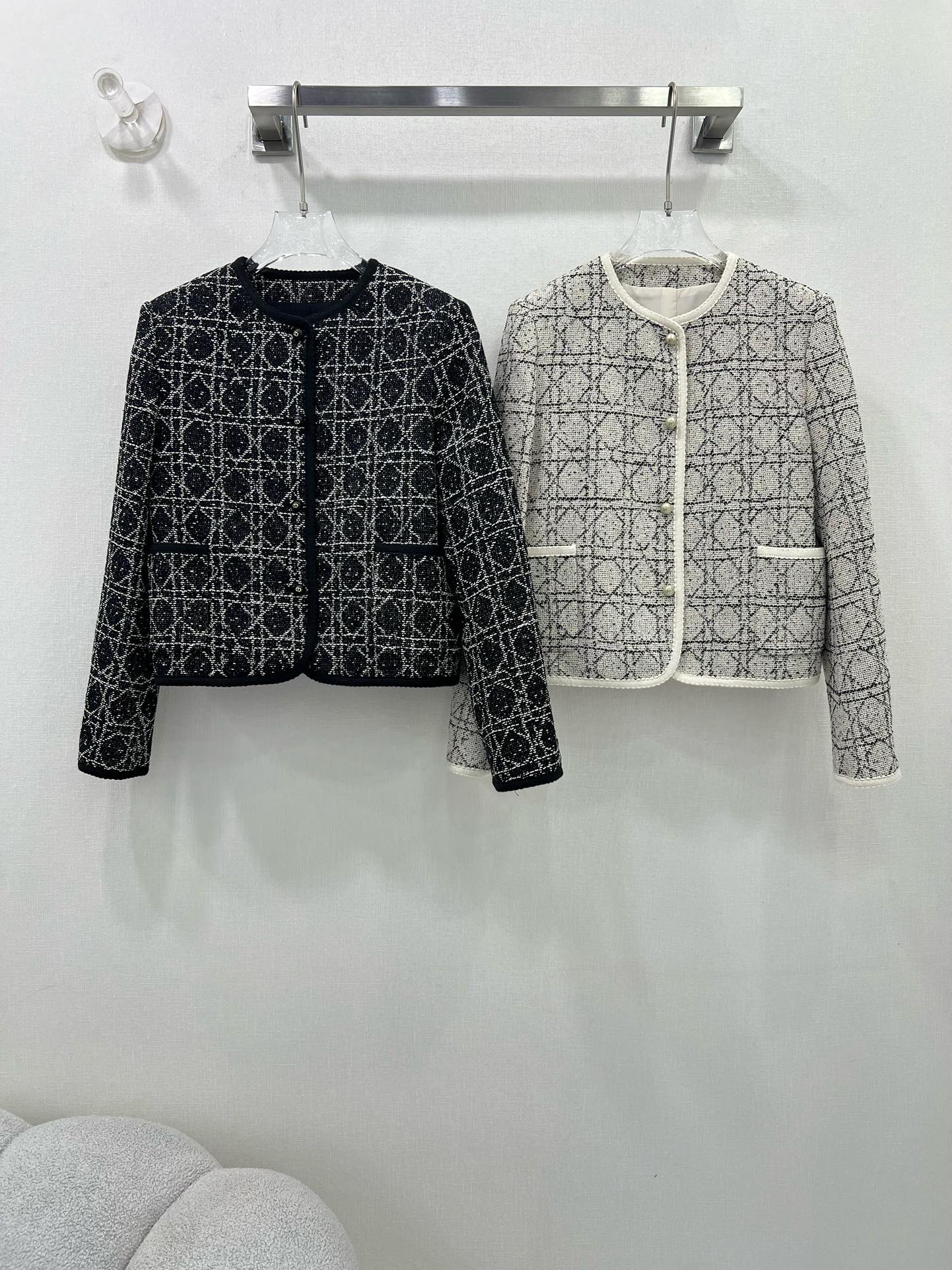 🔥🔥Dio* 25秋冬新款藤格外套 经典戴妃藤格纹元素弥久珍藏，定制面料，漂亮的菱格图案，突显纹理感简约