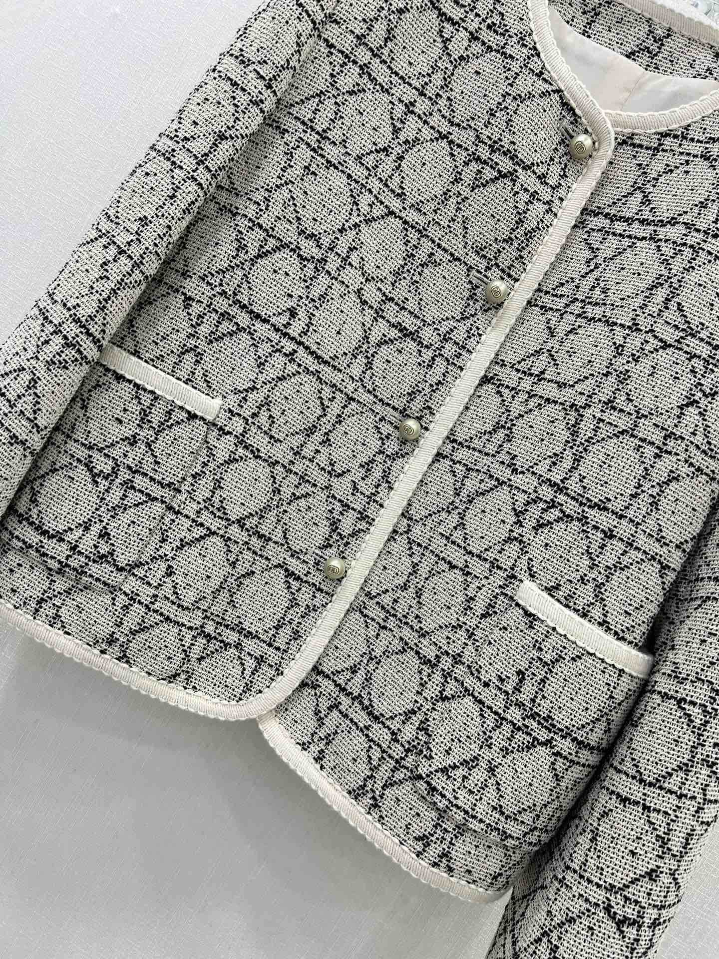 🔥🔥Dio* 25秋冬新款藤格外套 经典戴妃藤格纹元素弥久珍藏，定制面料，漂亮的菱格图案，突显纹理感简约