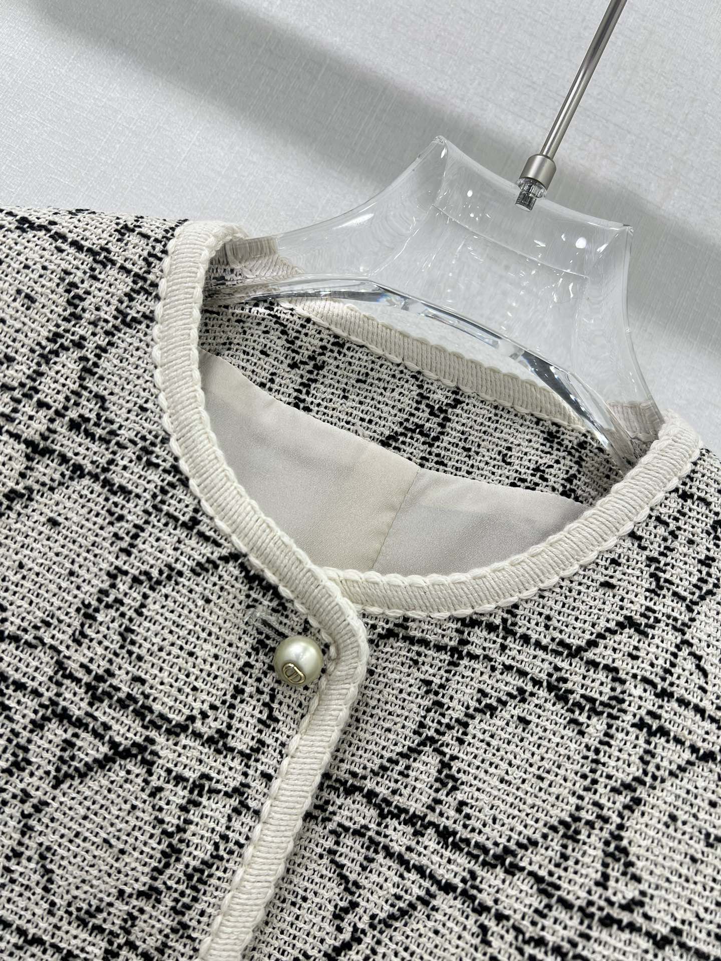 🔥🔥Dio* 25秋冬新款藤格外套 经典戴妃藤格纹元素弥久珍藏，定制面料，漂亮的菱格图案，突显纹理感简约