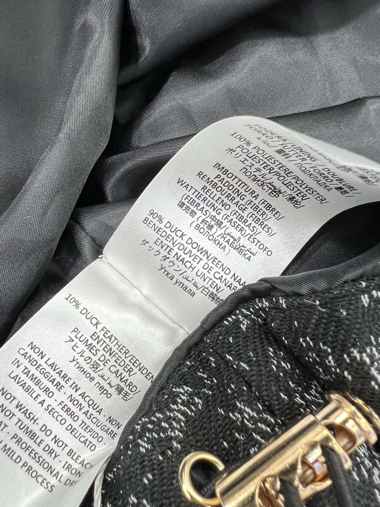 🔥🔥Gucc*25秋冬新款羽绒服 90白鸭绒 双g字母提花系列连帽撞色羽绒 满Logo印花 打造视觉层次