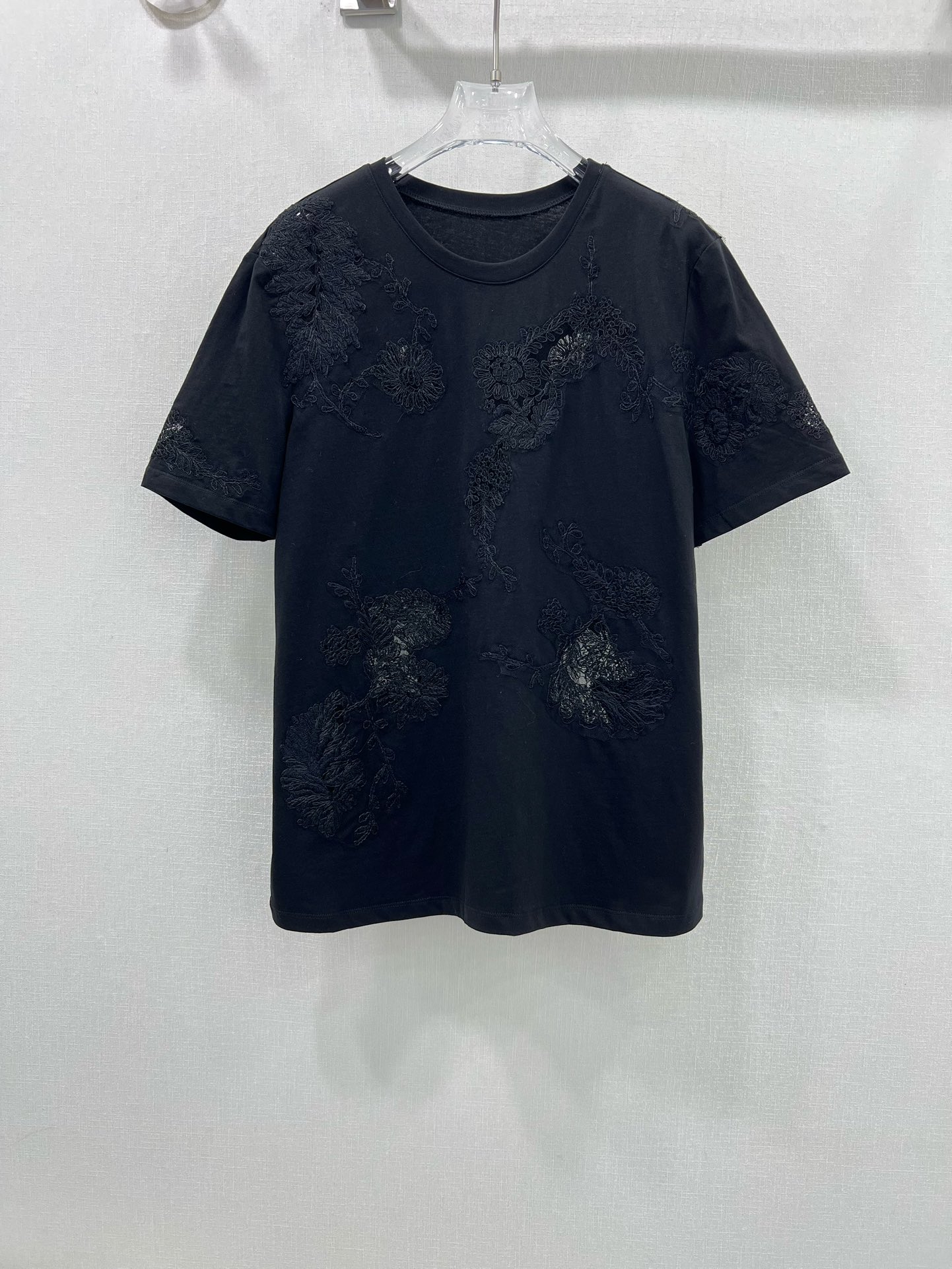 High-Quality Custom Original T-shirt with YB Slash Design and Bulletproof Cotton