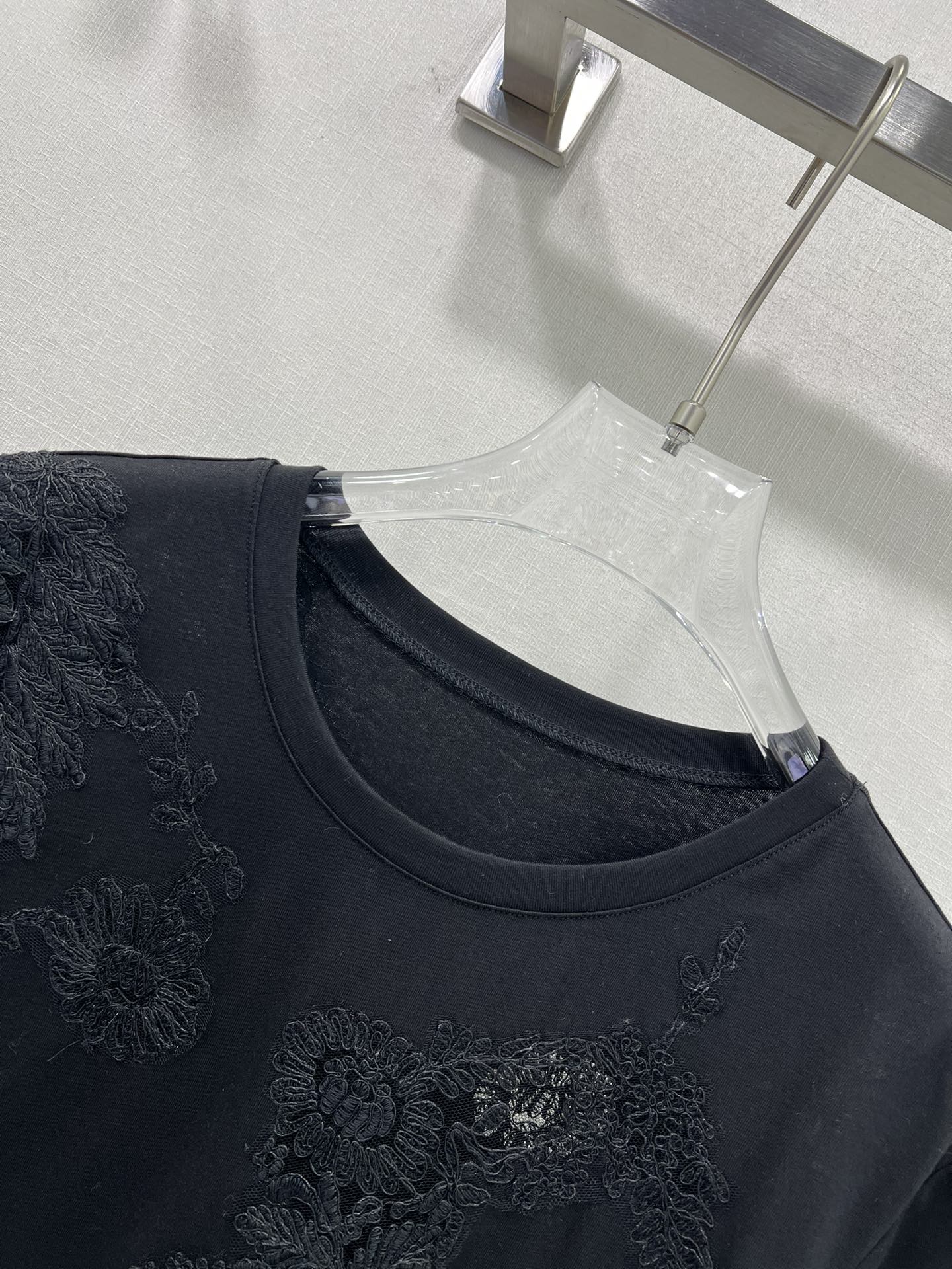 High-Quality Custom Original T-shirt with YB Slash Design and Bulletproof Cotton - 图片 2