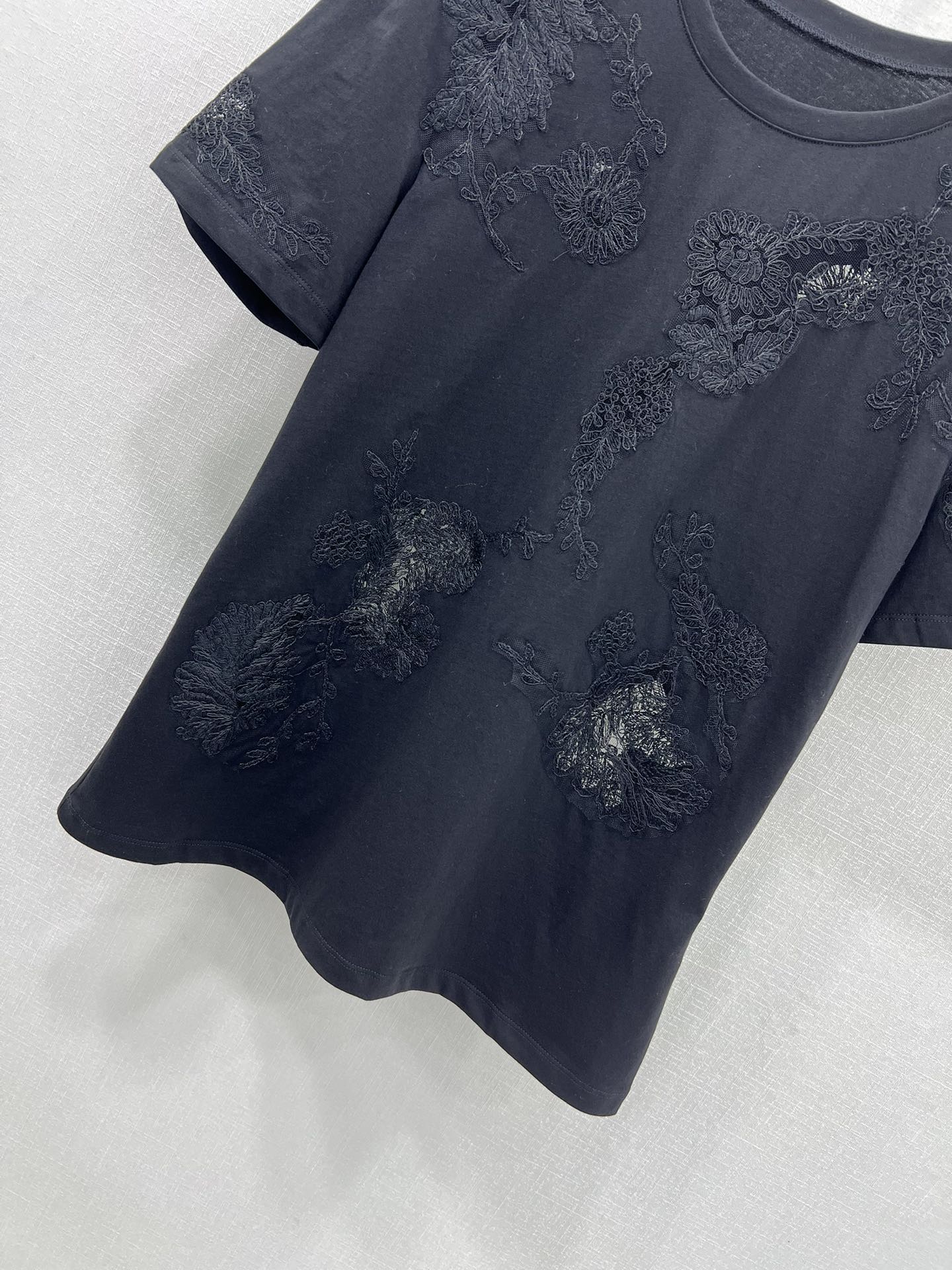 High-Quality Custom Original T-shirt with YB Slash Design and Bulletproof Cotton - 图片 5